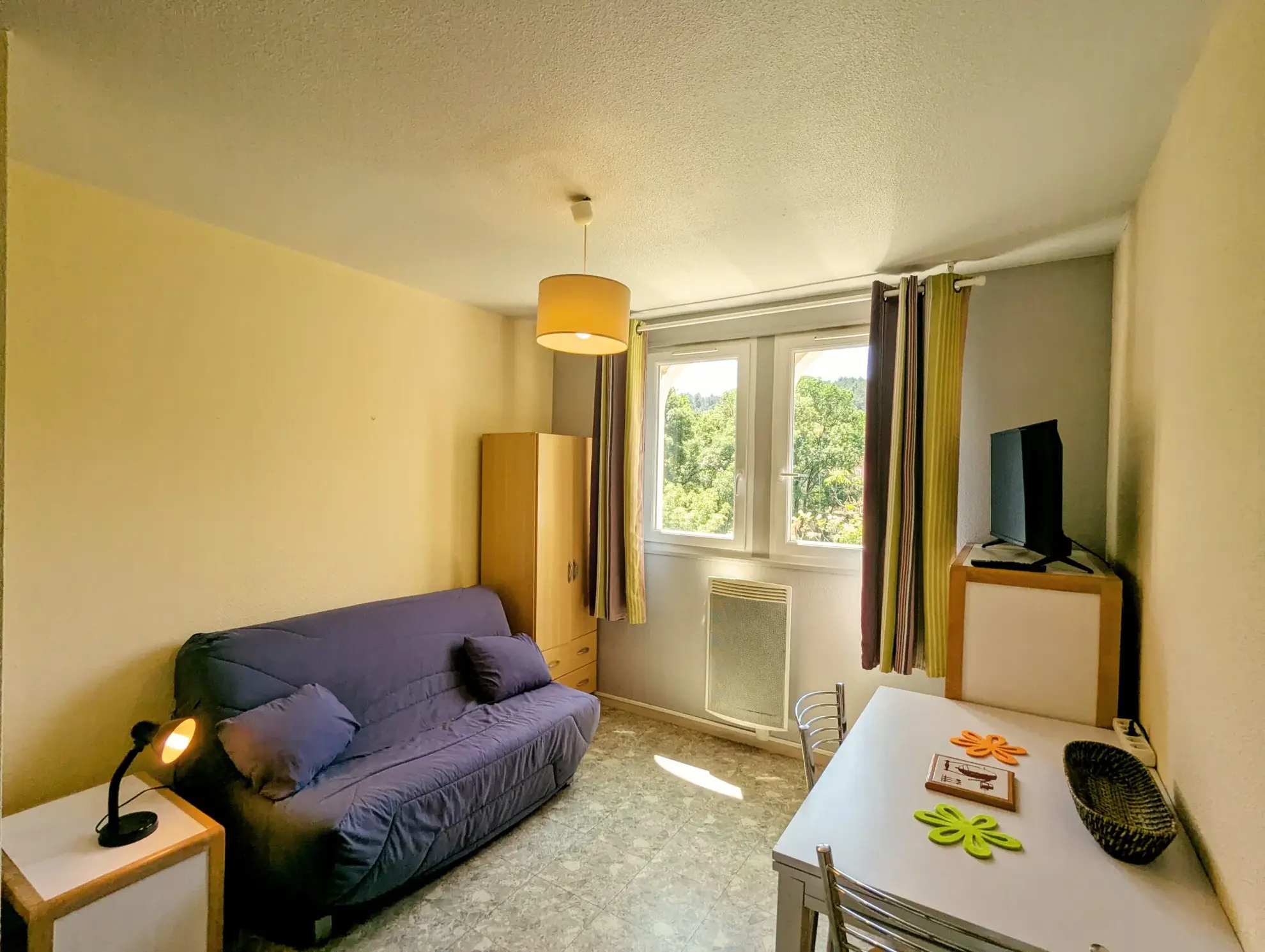 Studio à vendre de 16 m² avec vue dégagée à Lamalou-les-Bains 