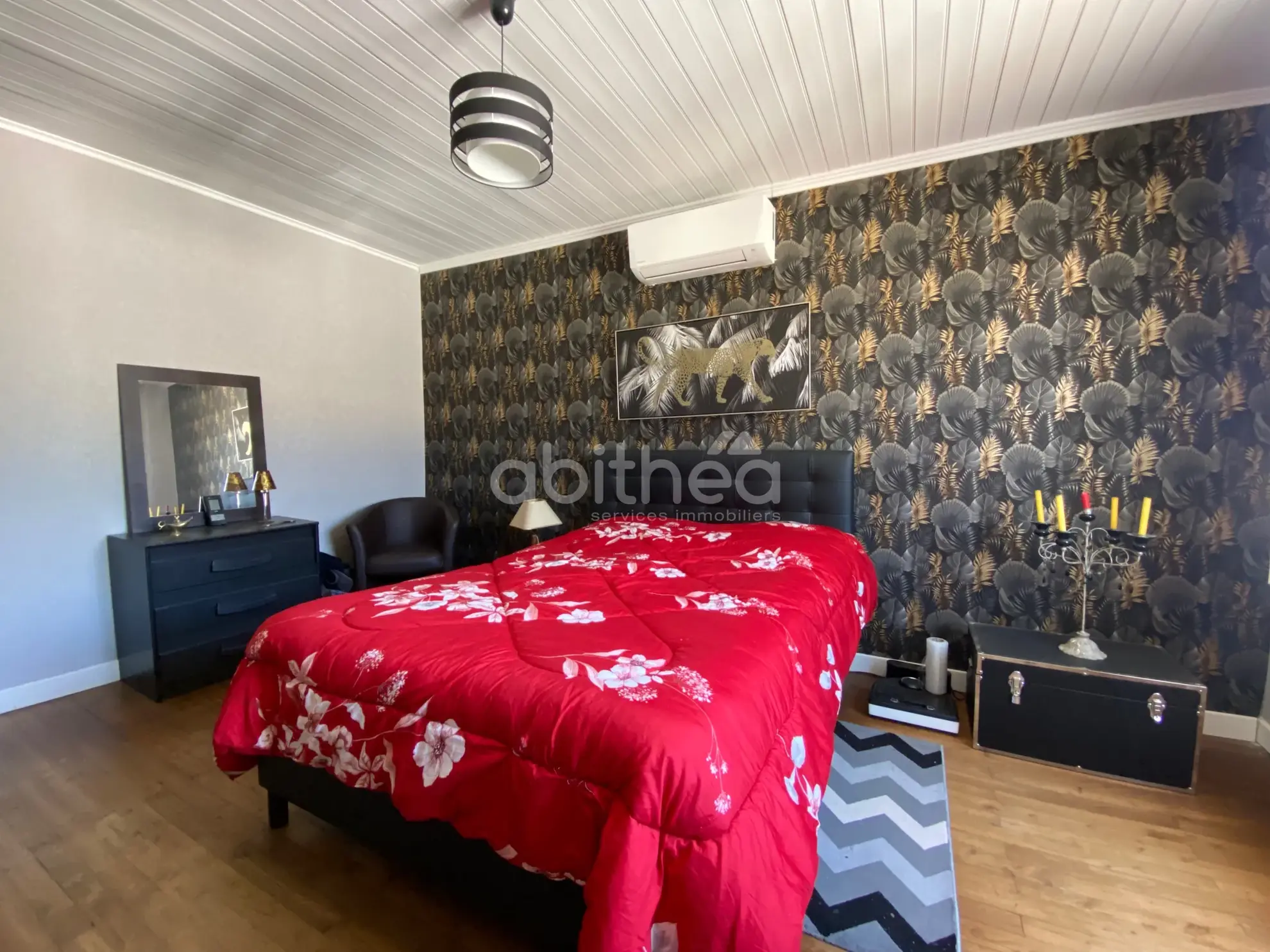 Maison rénovée de 110 m² avec dépendances et jardin à Exideuil-Sur-Vienne 