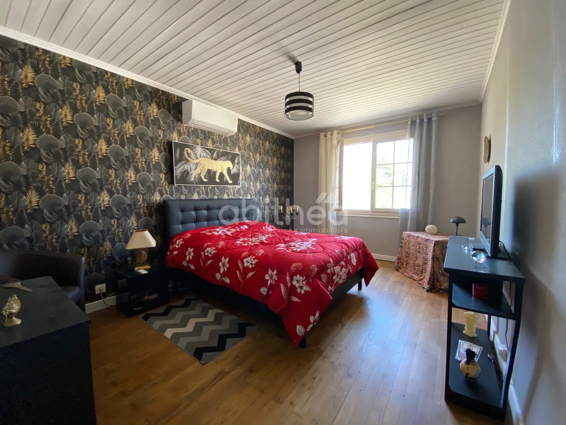 Maison rénovée de 110 m² avec dépendances et jardin à Exideuil-Sur-Vienne 