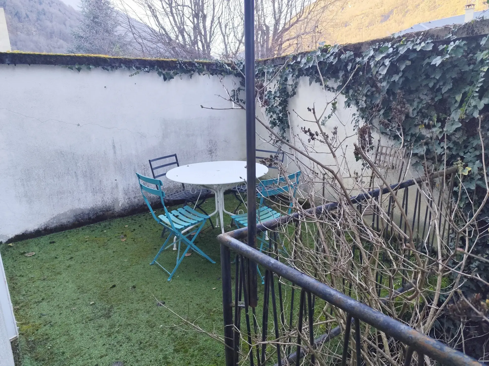 Appartement T2 de 61 m² avec terrasse au centre de Bagnères de Luchon 