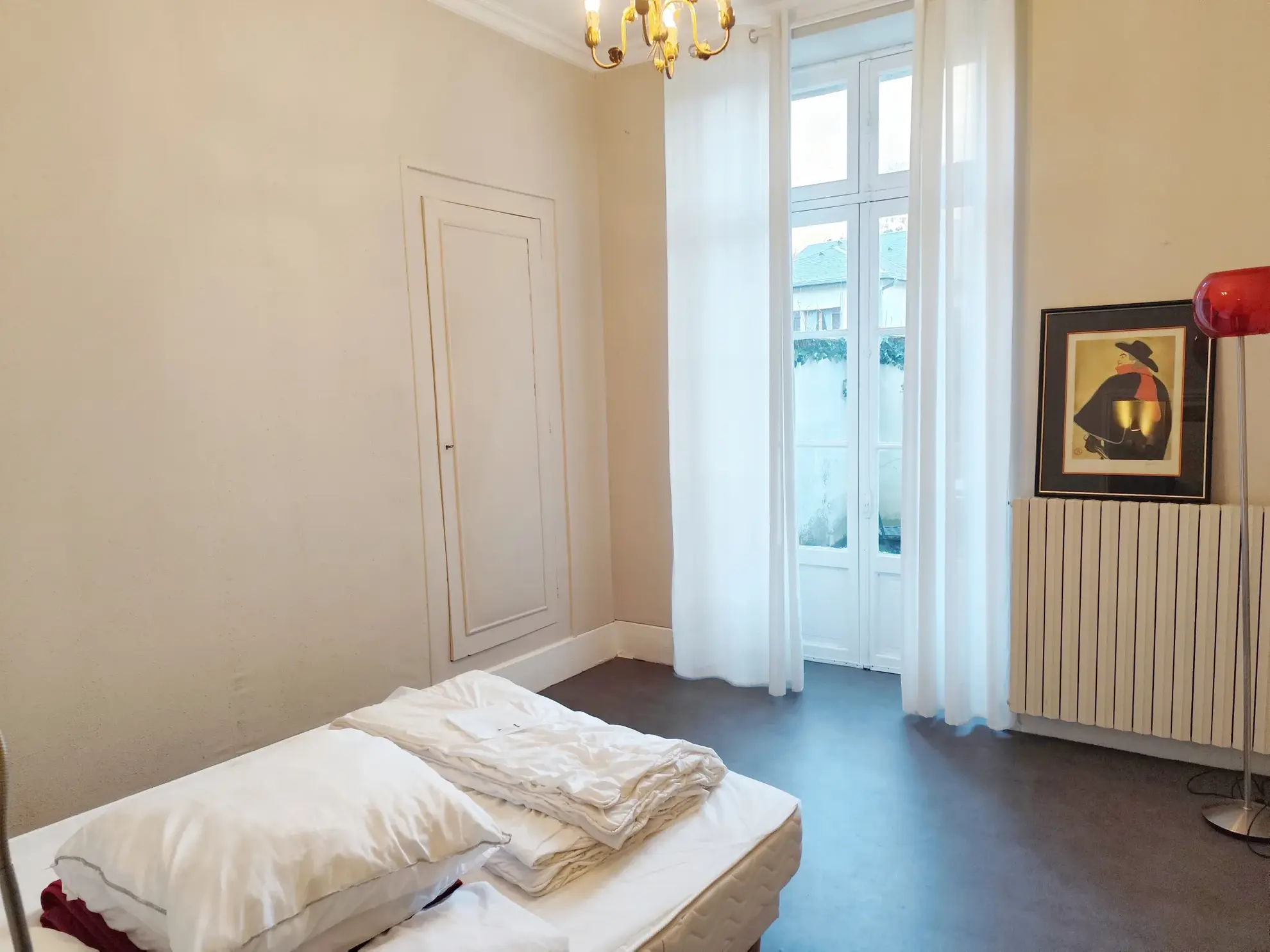 Appartement T2 de 61 m² avec terrasse au centre de Bagnères de Luchon 