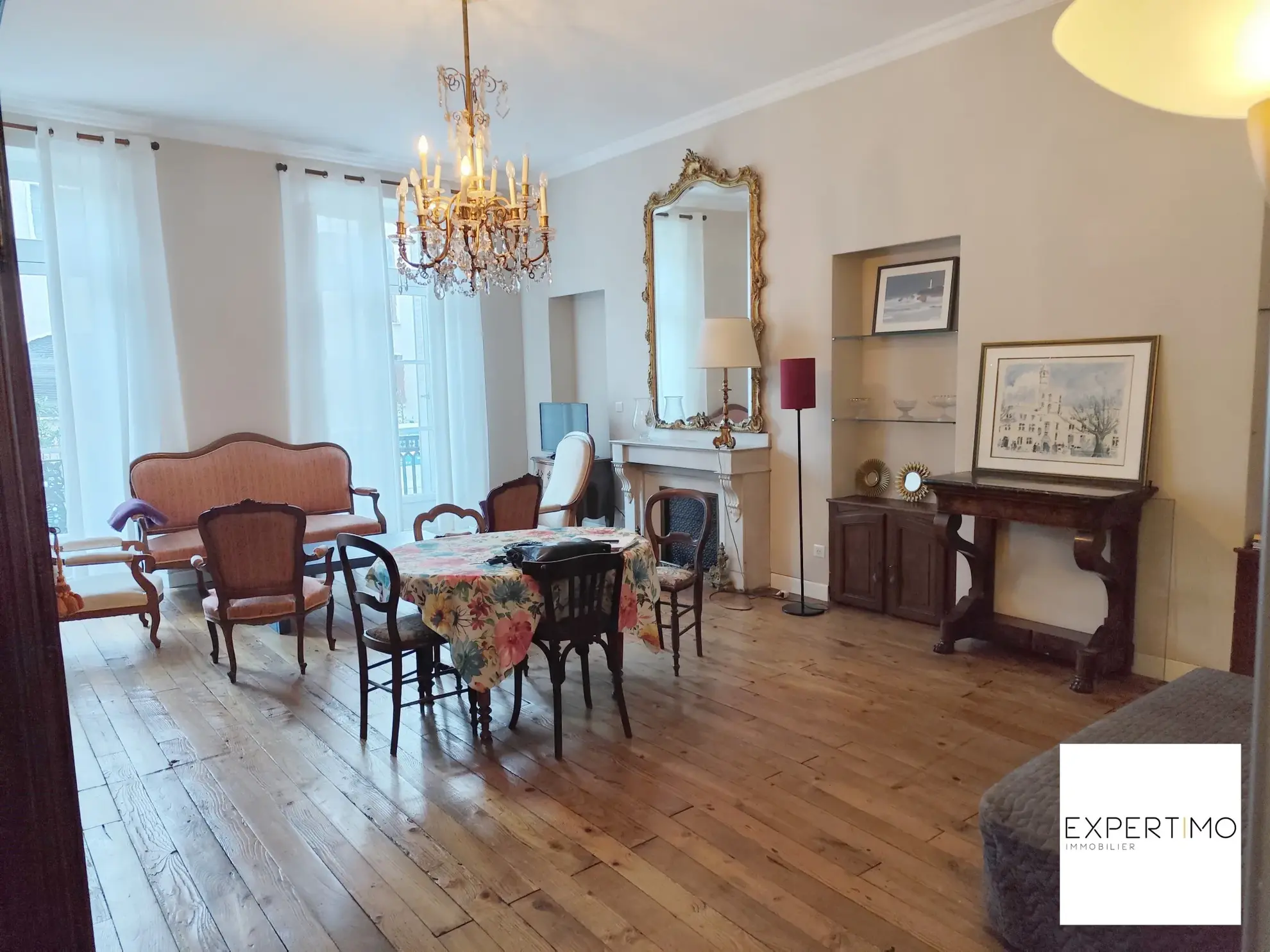 Appartement T2 de 61 m² avec terrasse au centre de Bagnères de Luchon