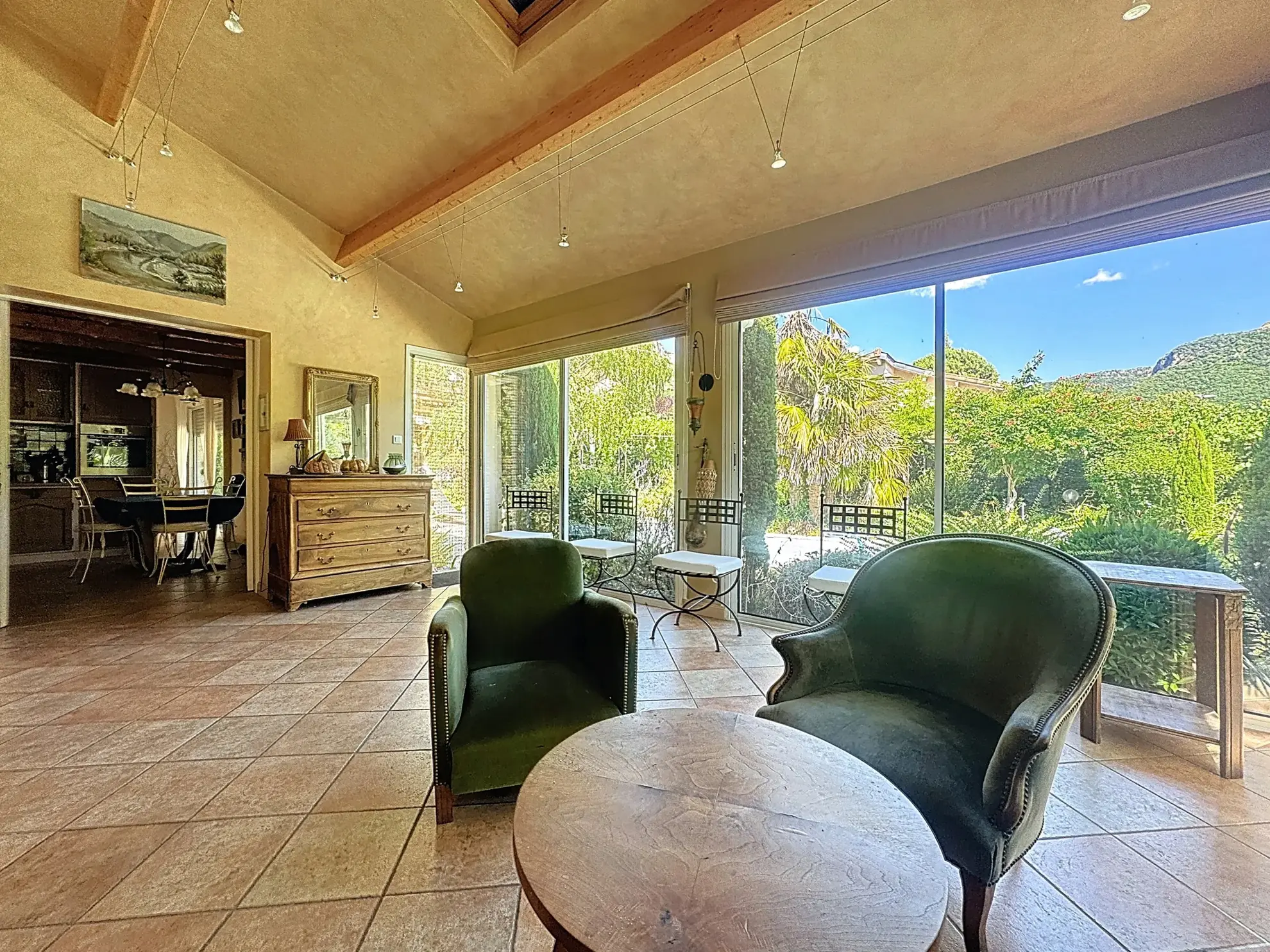 Charmante maison avec piscine, maisonette et grand jardin à Millau 