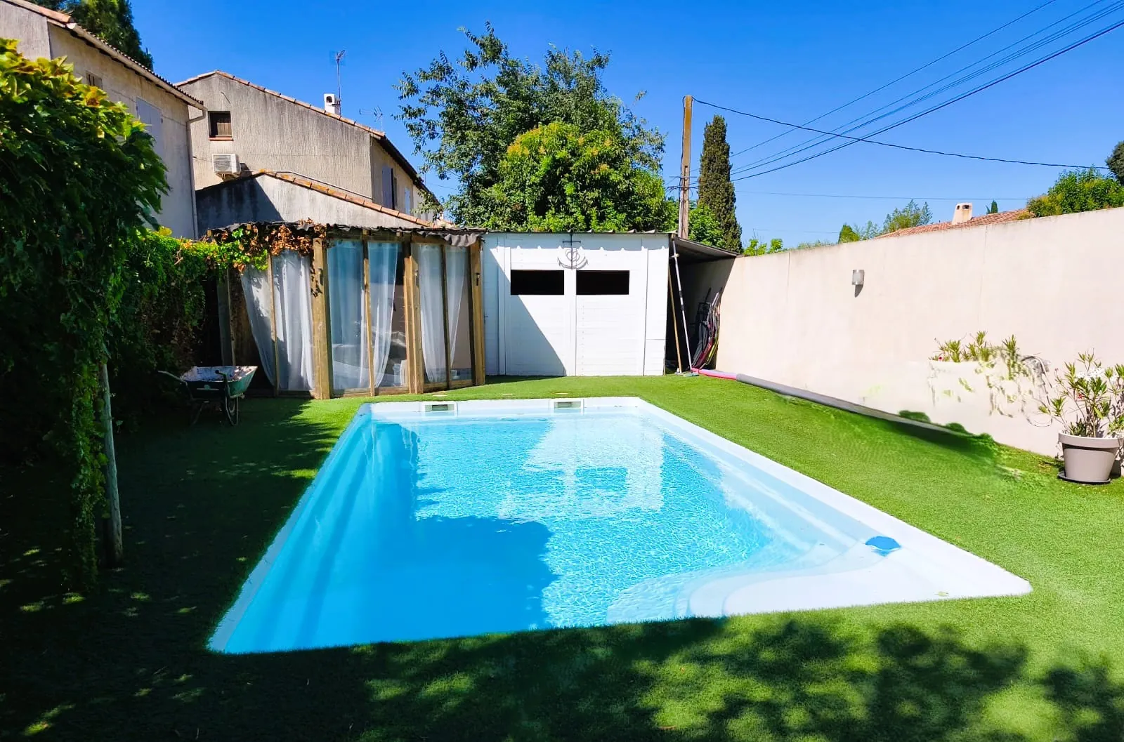 Maison avec piscine à Tarascon - 4 chambres et extérieur agréable