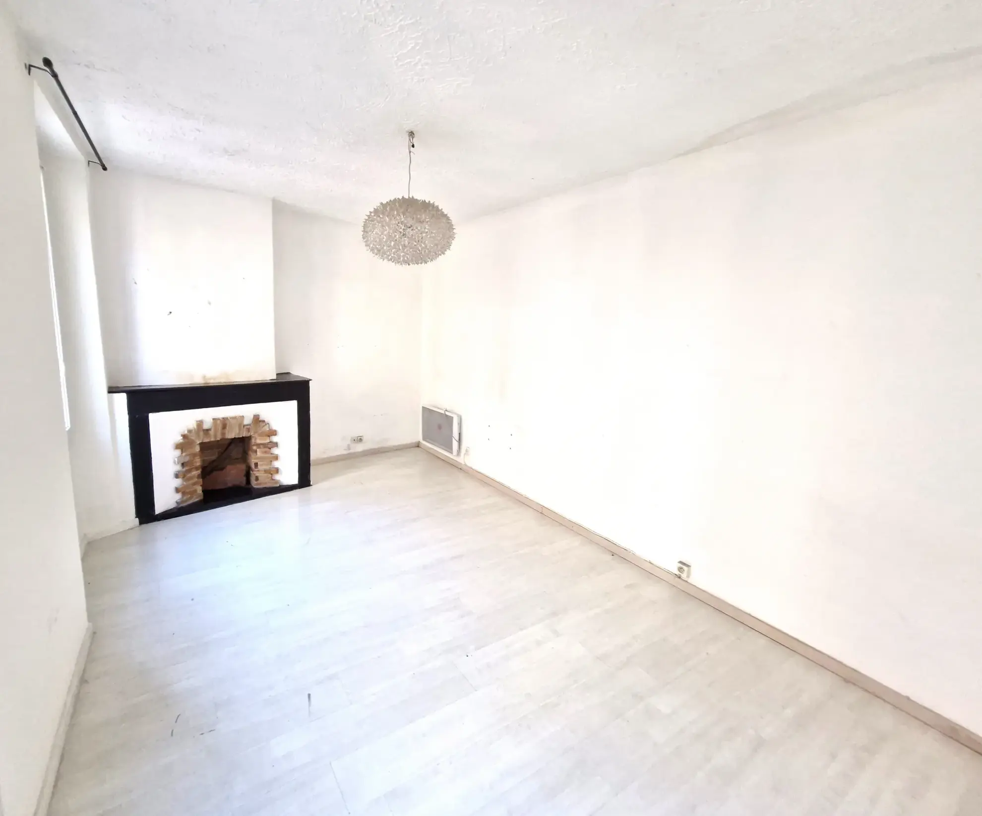 Appartement de type 3 en vente à Pignans, 64 m² avec pièce supplémentaire de 15 m² 
