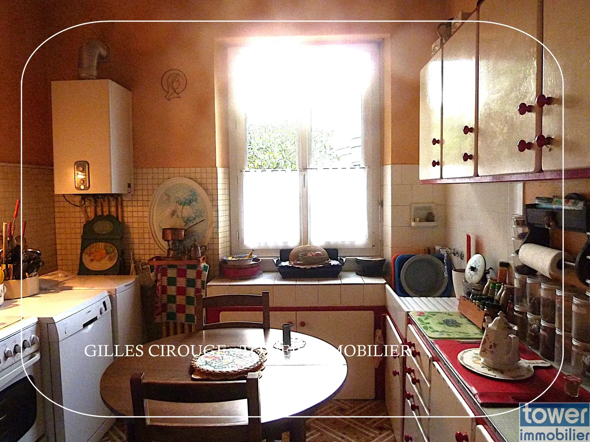 Appartement de 84 m² à Lorient, opportunité investissement avec garage et balcon 