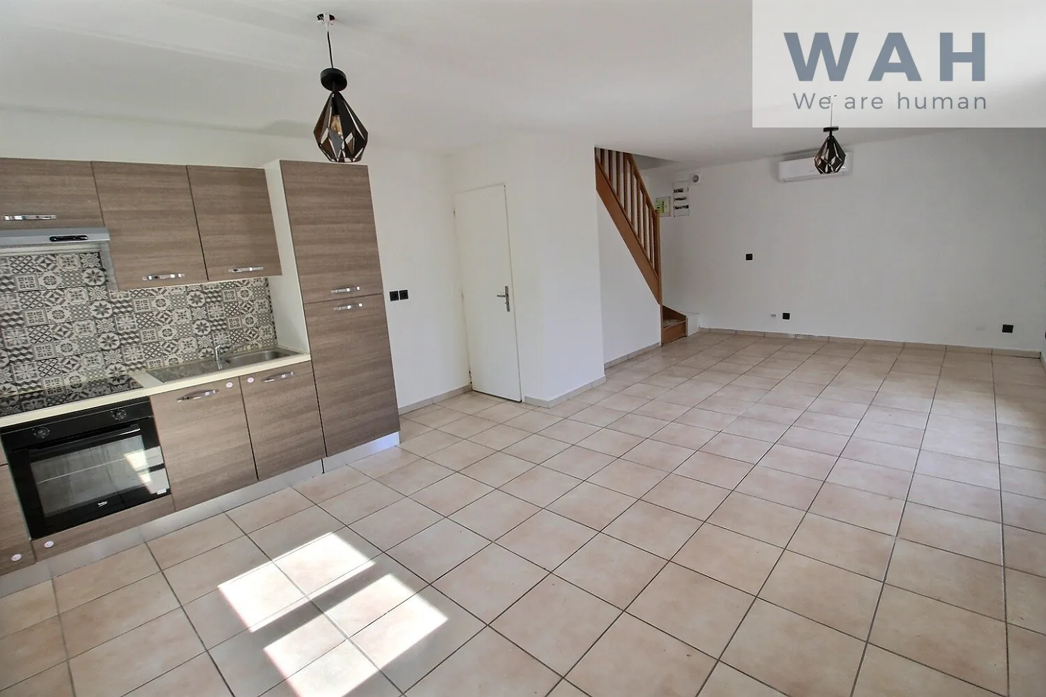 Maison 3 pièces à vendre à Saint-Martin-de-Londres – 62 m² avec jardin et parking