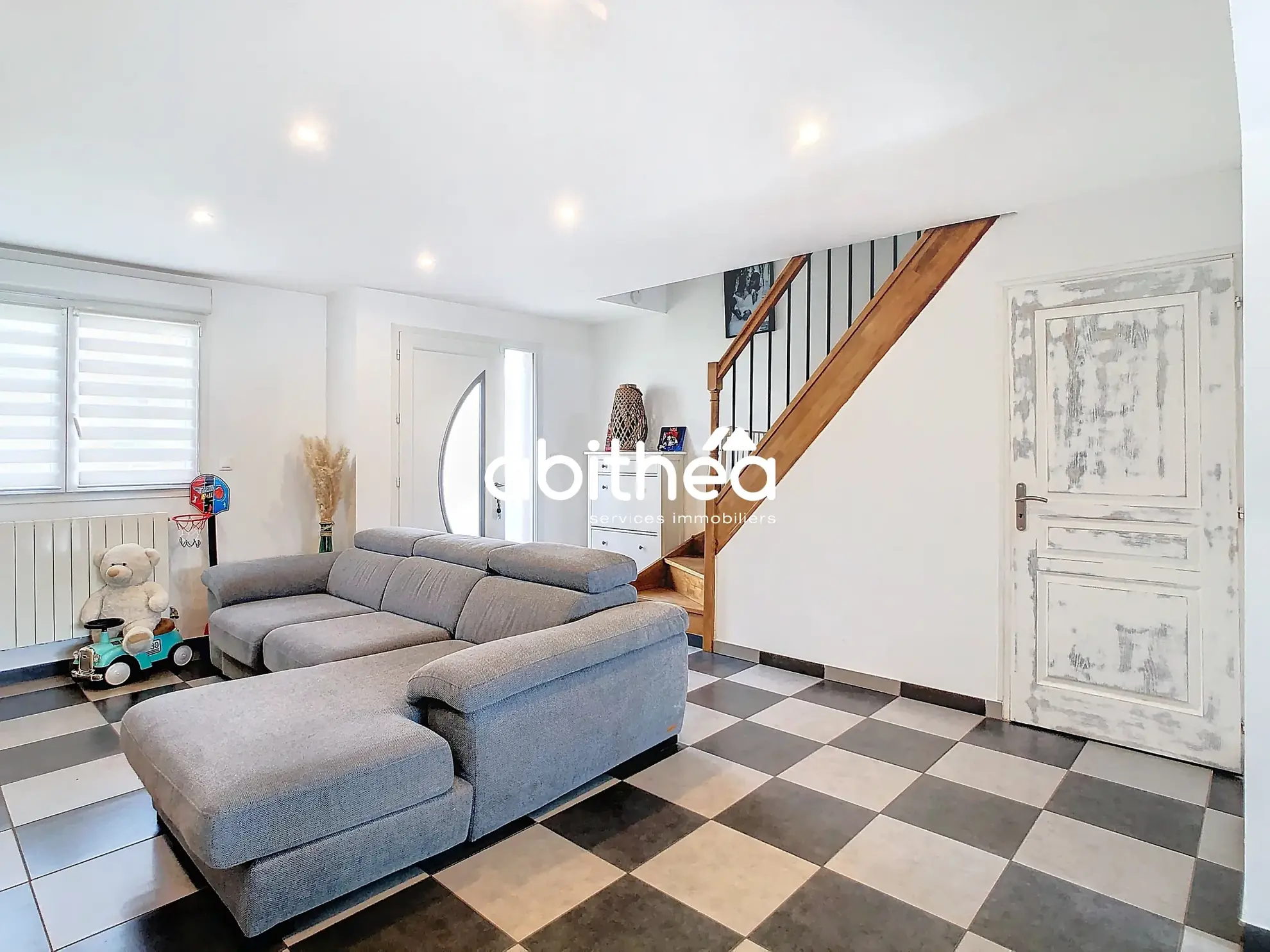 Maison individuelle à Harnes avec 4 chambres, jardin et garage 