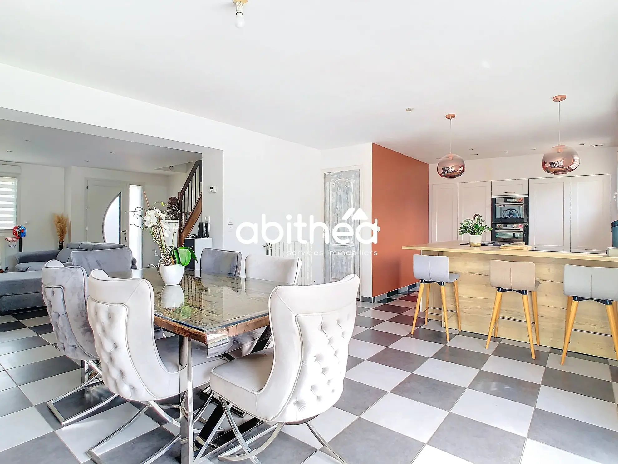 Maison individuelle à Harnes avec 4 chambres, jardin et garage 