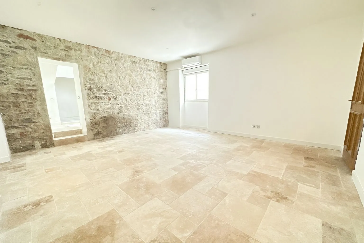 Studio de 38 m² à Toulon, idéal investisseur, sans travaux, proche commodités