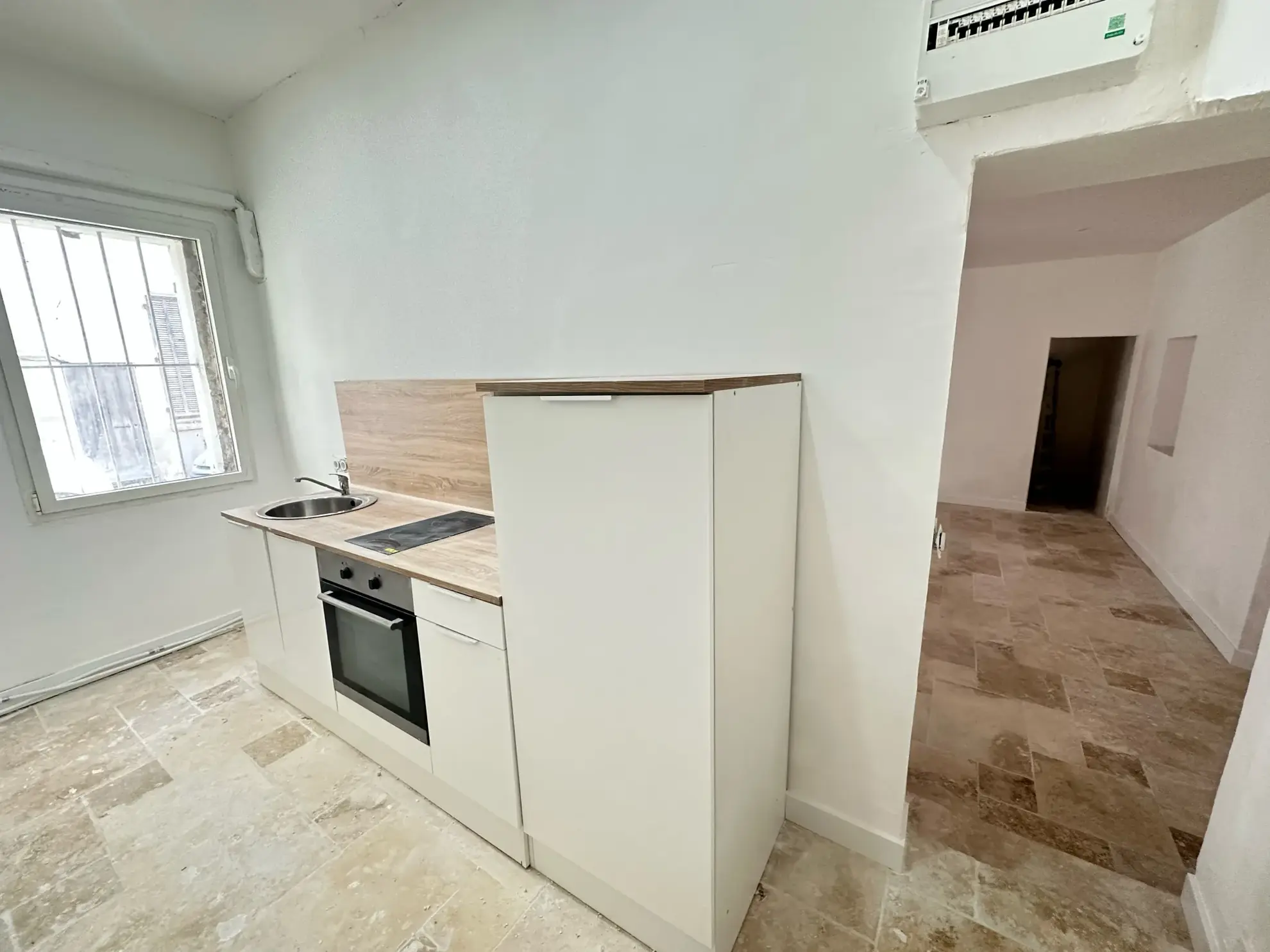 Studio de 38 m² à Toulon, idéal investisseur, sans travaux, proche commodités 