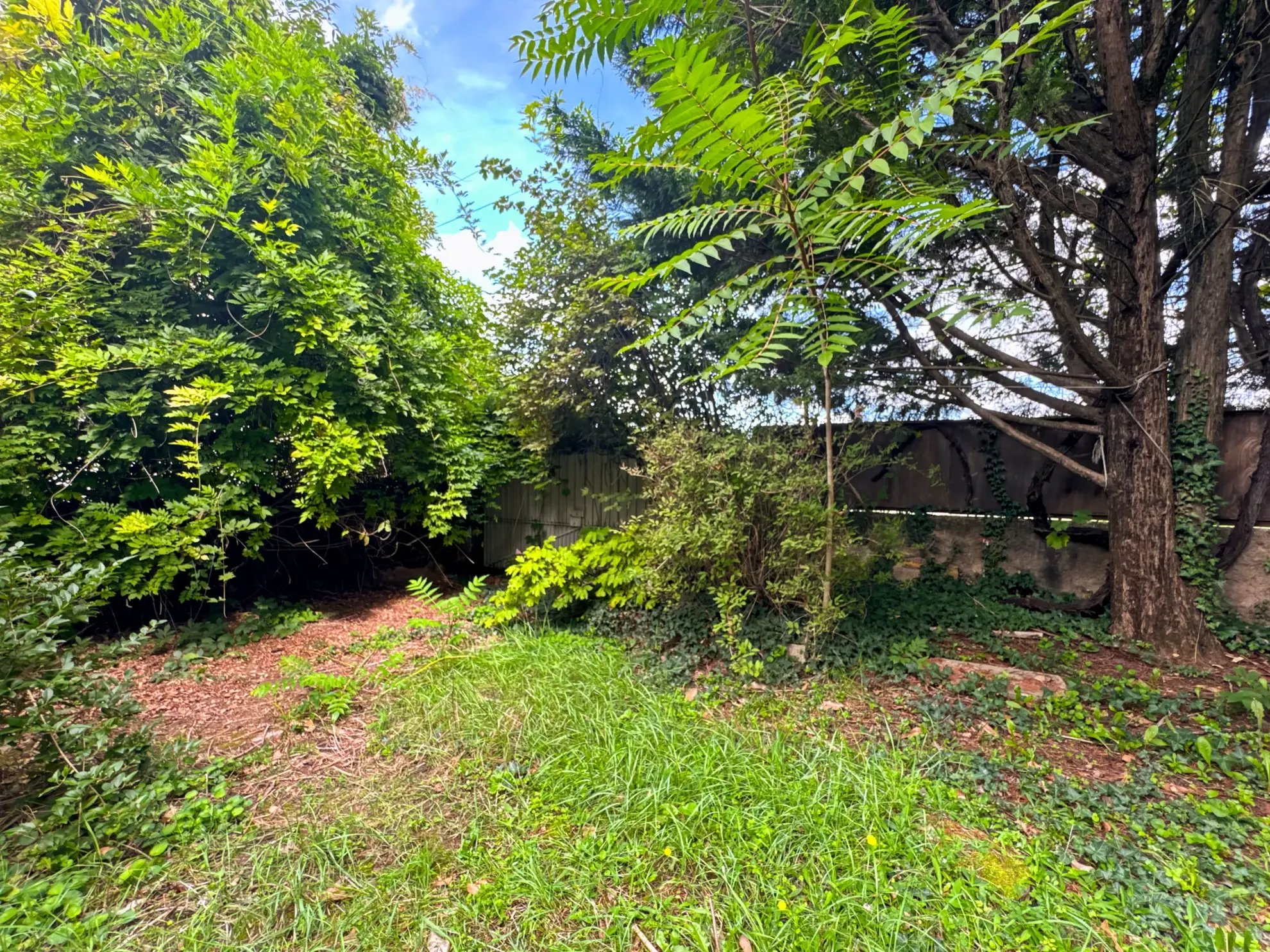 Maison duplex avec combles aménageables à Reyrieux - Cadre paisible et proche de toutes commodités 
