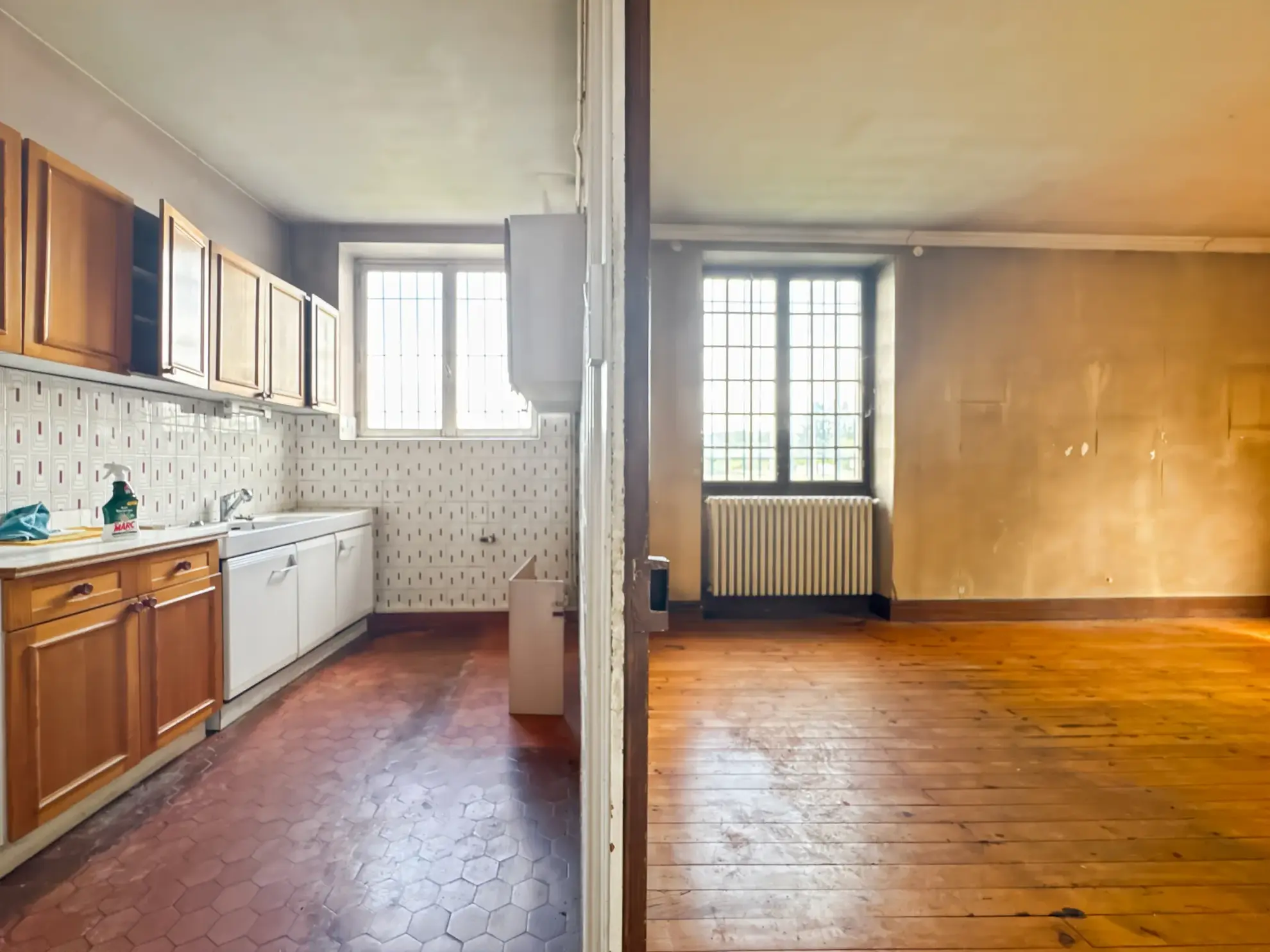 Maison duplex avec combles aménageables à Reyrieux - Cadre paisible et proche de toutes commodités 