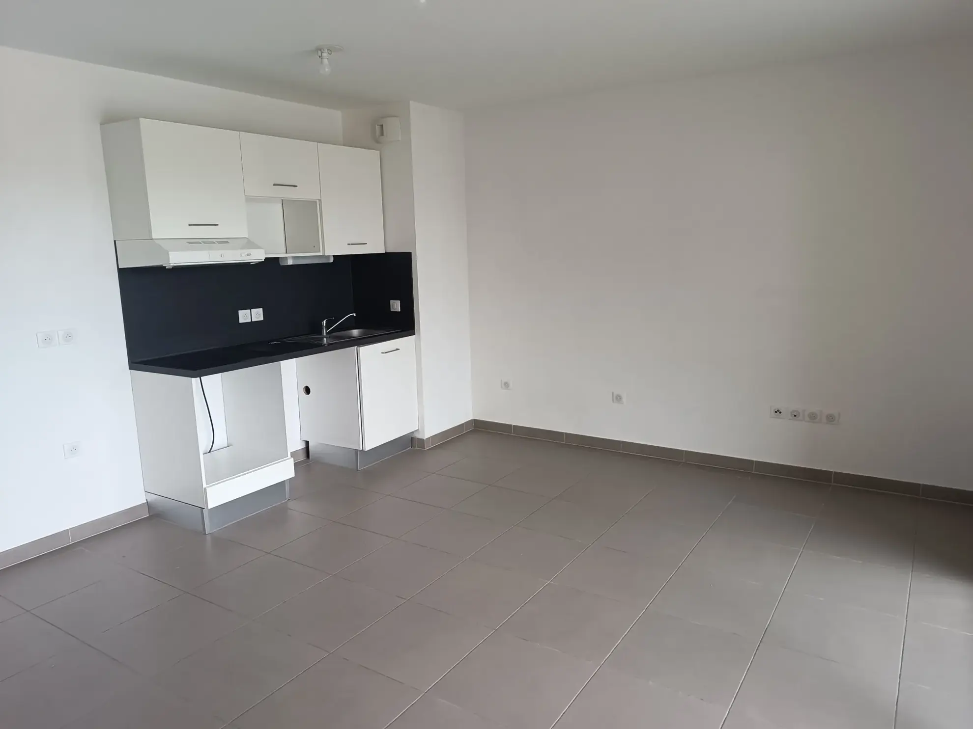 Appartement T3 de 54 m² à Saint-Jean-de-Védas avec terrasse et parking 
