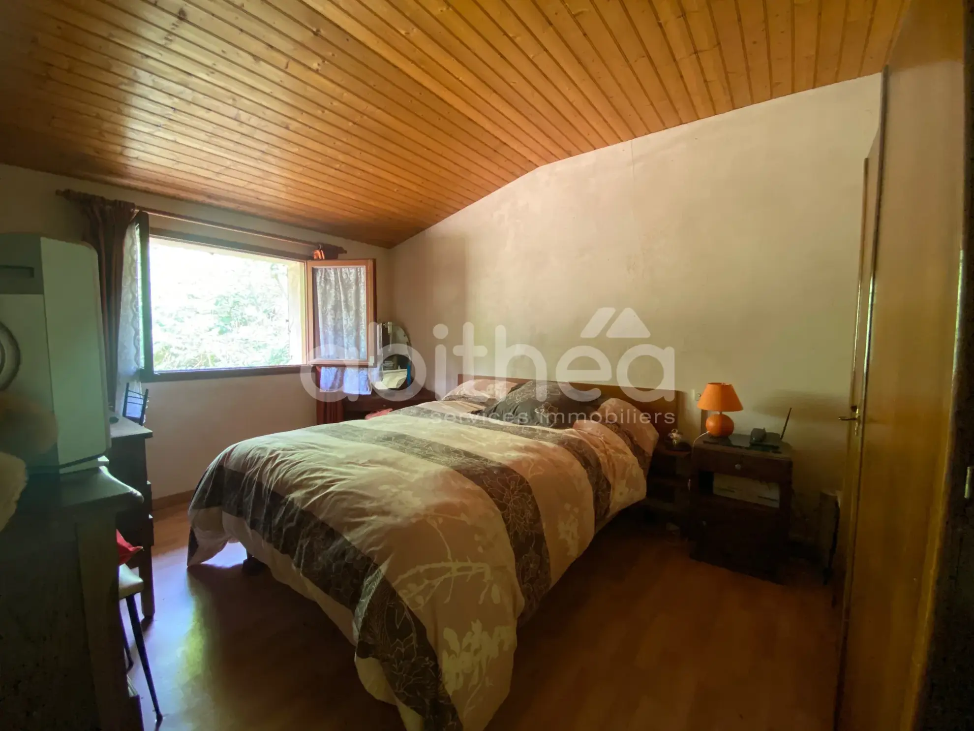 Maison à rénover avec grande grange et terrain à Cherves Châtelars (16310) 