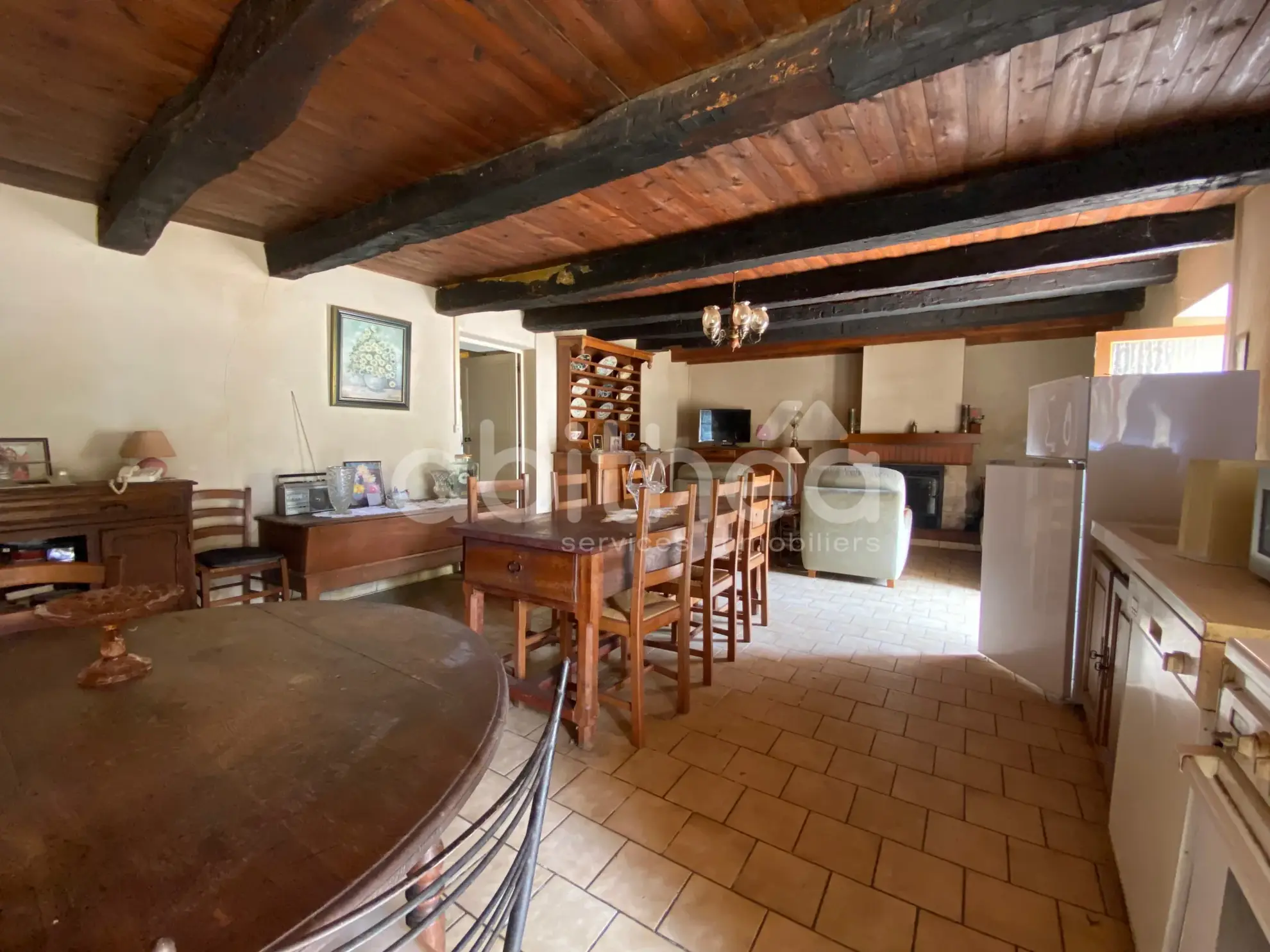 Maison à rénover avec grande grange et terrain à Cherves Châtelars (16310) 