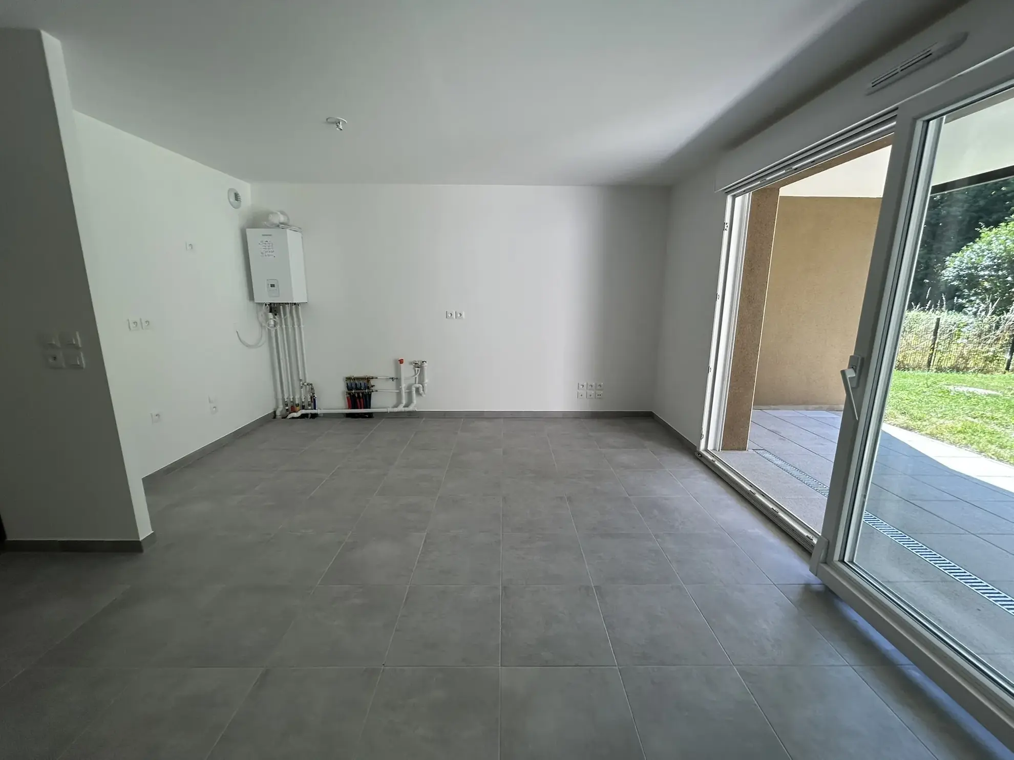 Appartement neuf 3 pièces avec grand jardin à Norroy-le-Veneur 