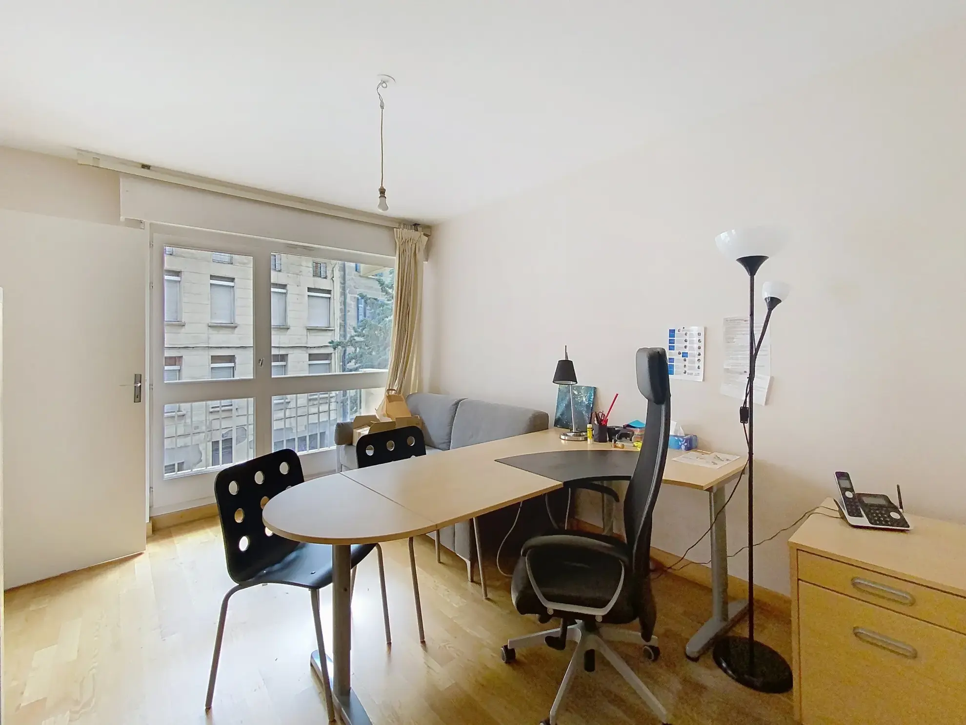 Bel appartement traversant de 78 m² avec balcon, garage et cave à Saint-Étienne 