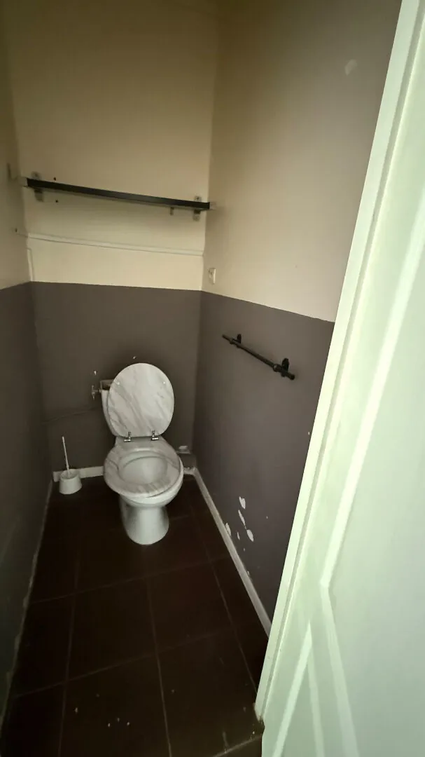 Appartement Type 3 à Gardanne avec terrasse et fort potentiel 