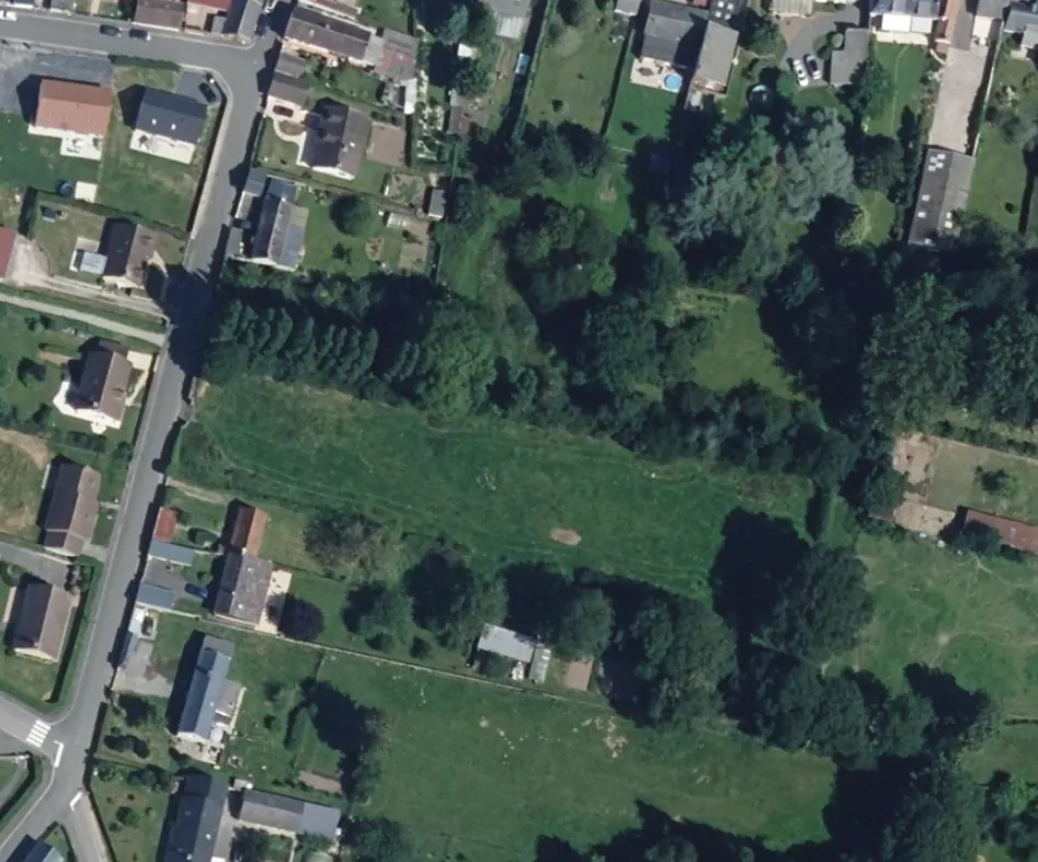 Terrain à bâtir de 2 219 m² à Feuquieres-en-Vimeu – Secteur calme 