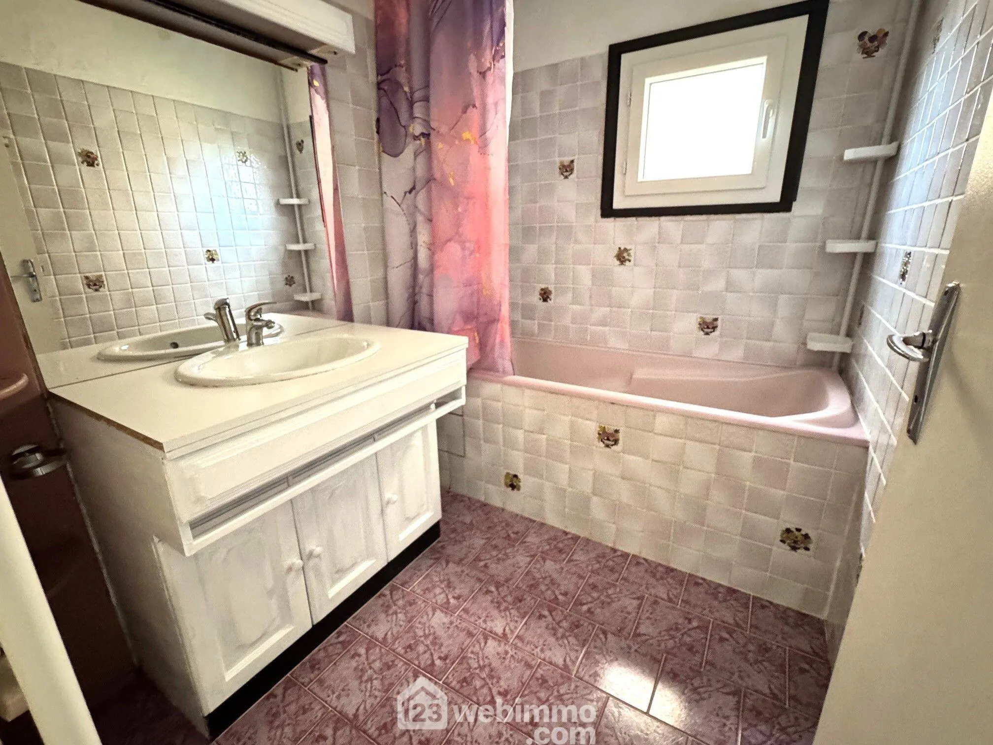 Appartement 82m² à Evry-Courcouronnes avec vue sur parc, proche commodités 