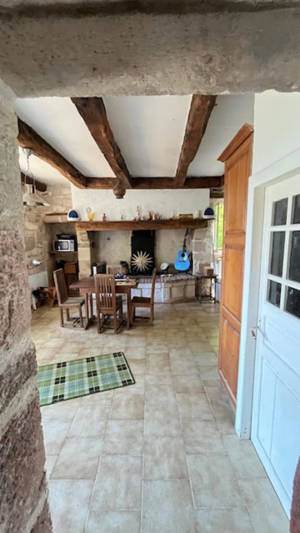 Maison de campagne avec jardin à Itzac, calme et potentielle rénovation 