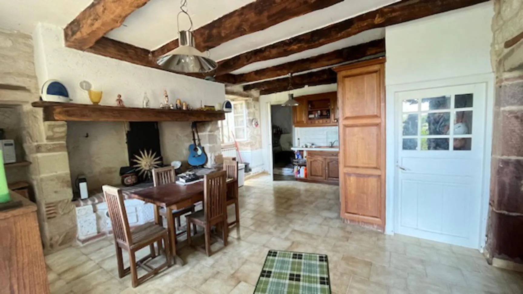 Maison de campagne avec jardin à Itzac, calme et potentielle rénovation 