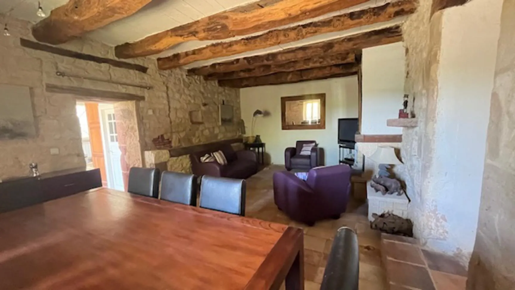 Maison de campagne avec jardin à Itzac, calme et potentielle rénovation 