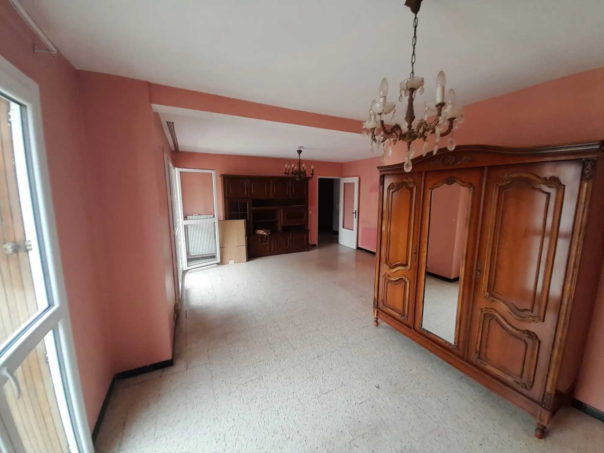 Appartement F4 à Toulon La Rode à rénover, 80,85 m², idéalement situé