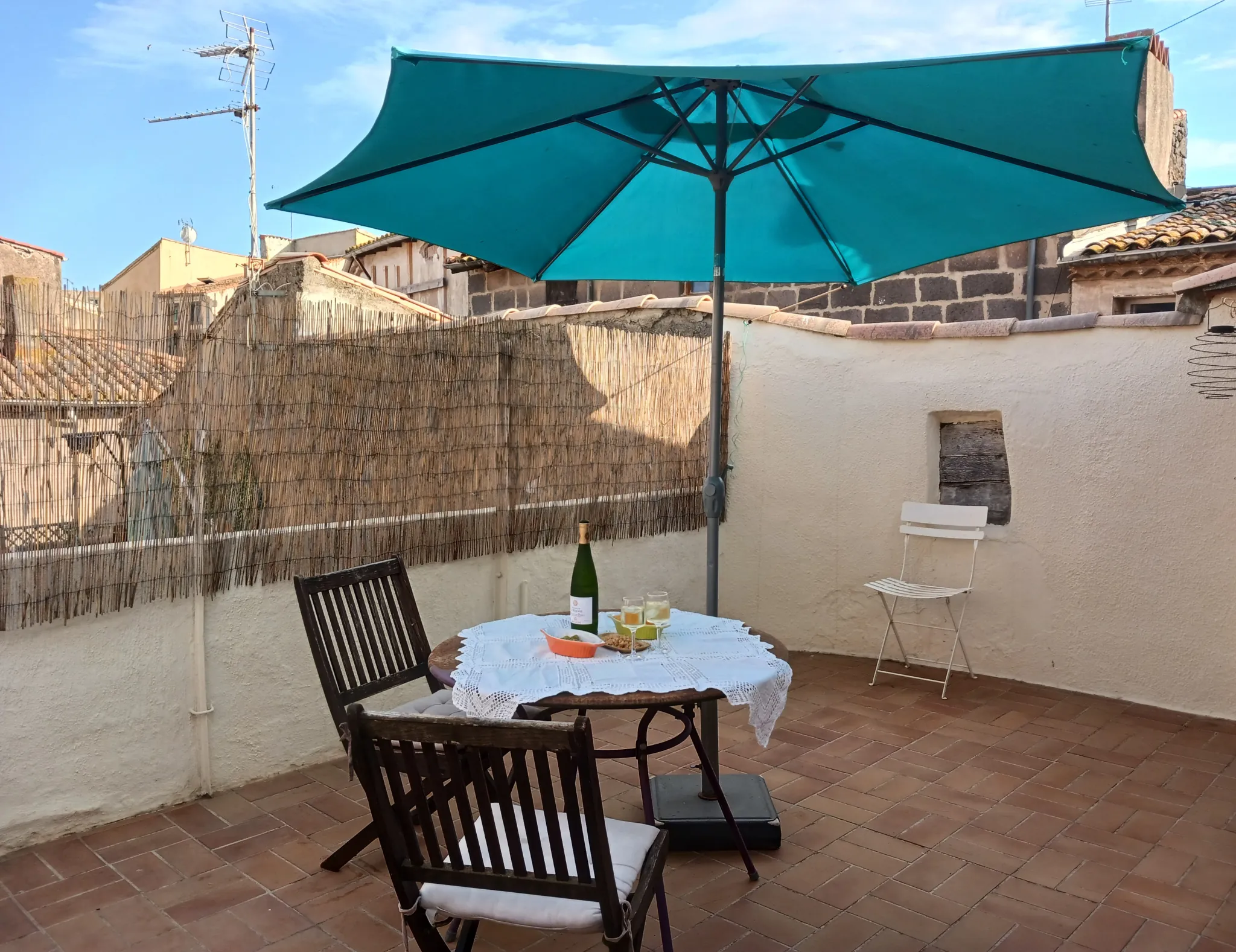 À vendre appartement duplex 3 pièces avec terrasse à Agde, vue sur l'Hérault 