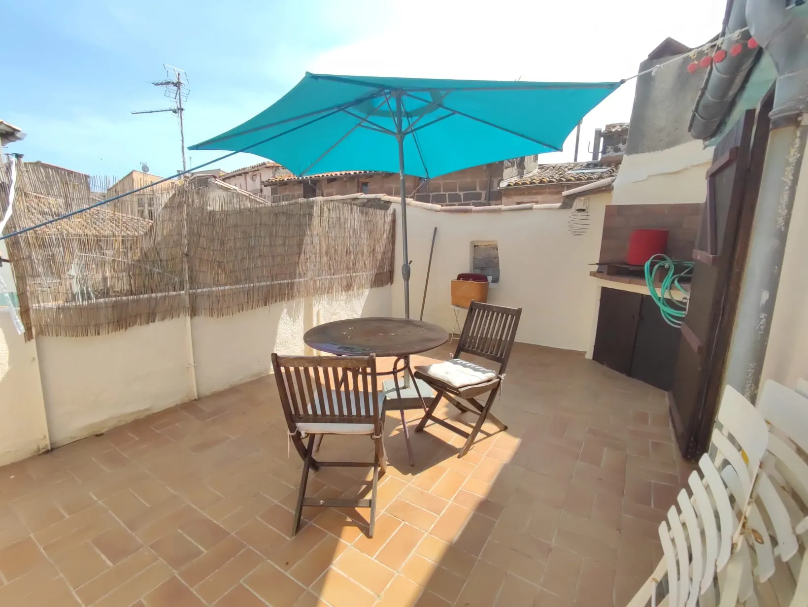 À vendre appartement duplex 3 pièces avec terrasse à Agde, vue sur l'Hérault