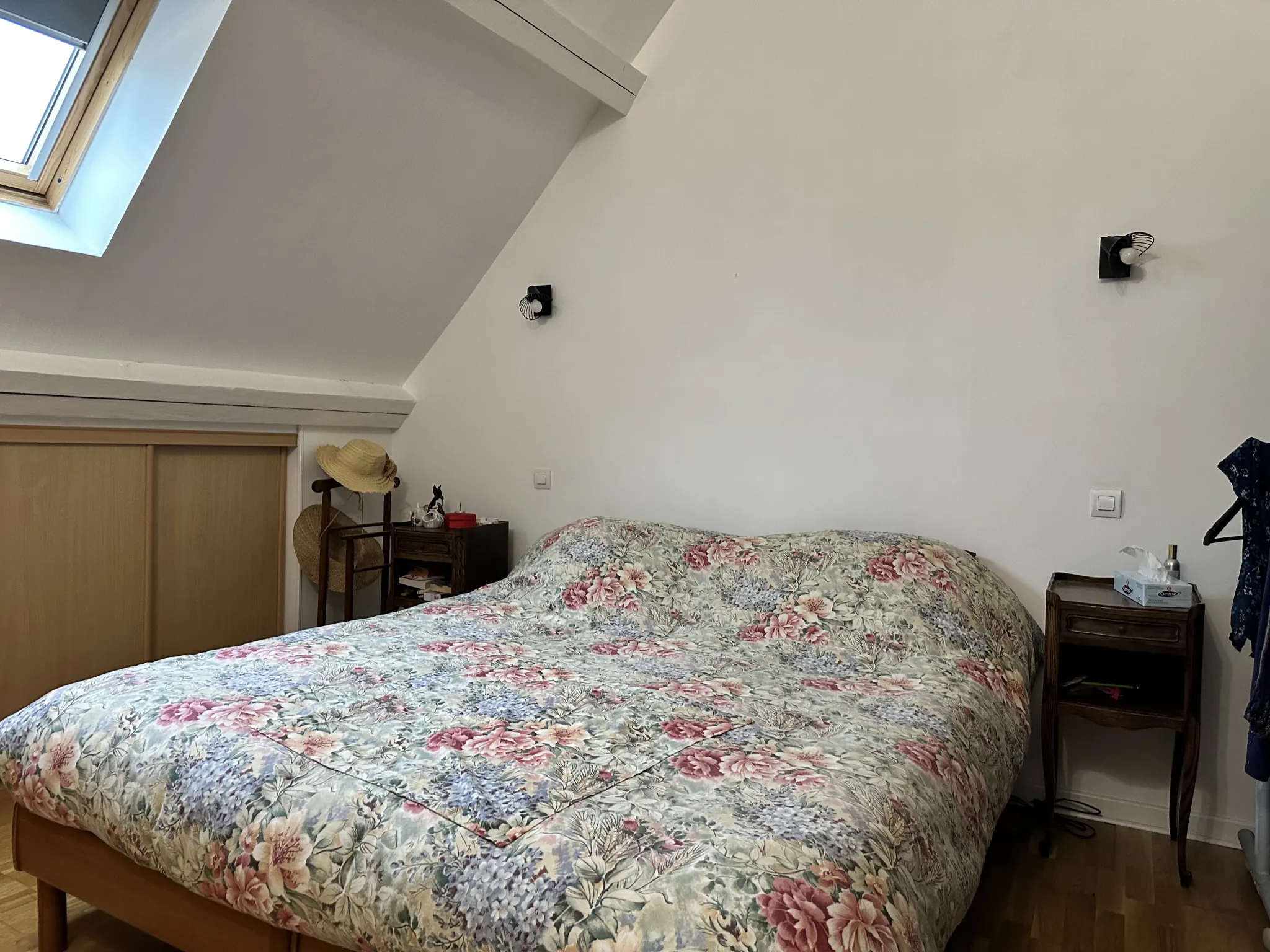 Opportunité d'investissement immobilier avec local commercial et appartement à Neuilly-en-Thelle 