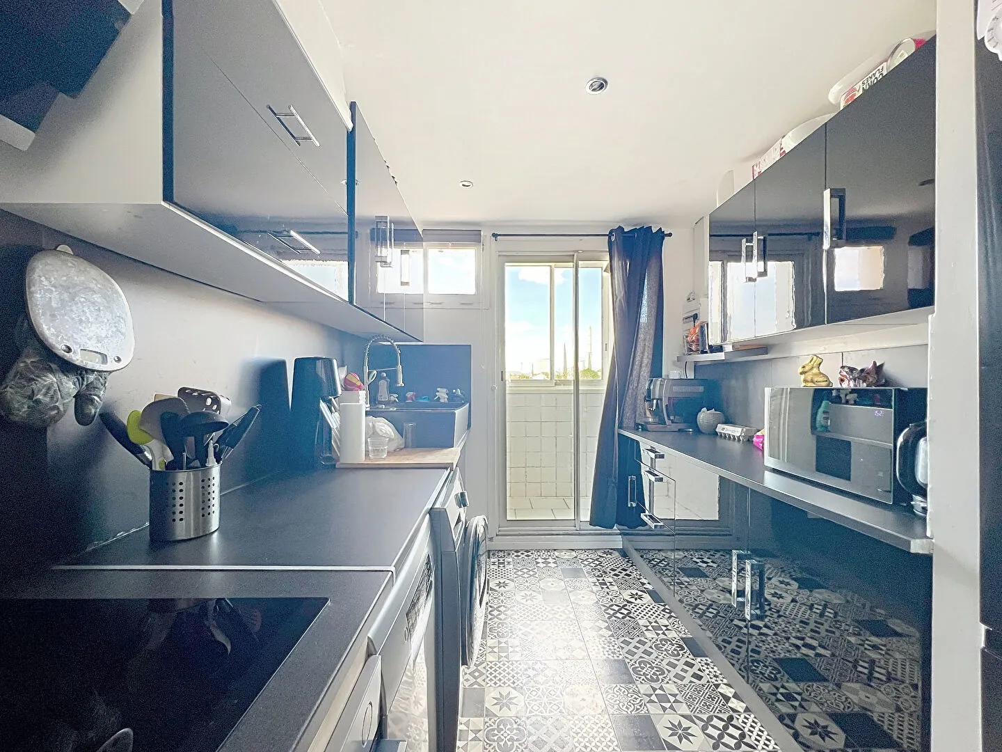 Appartement avec balcon, cave et garage à Gardanne (13120) 