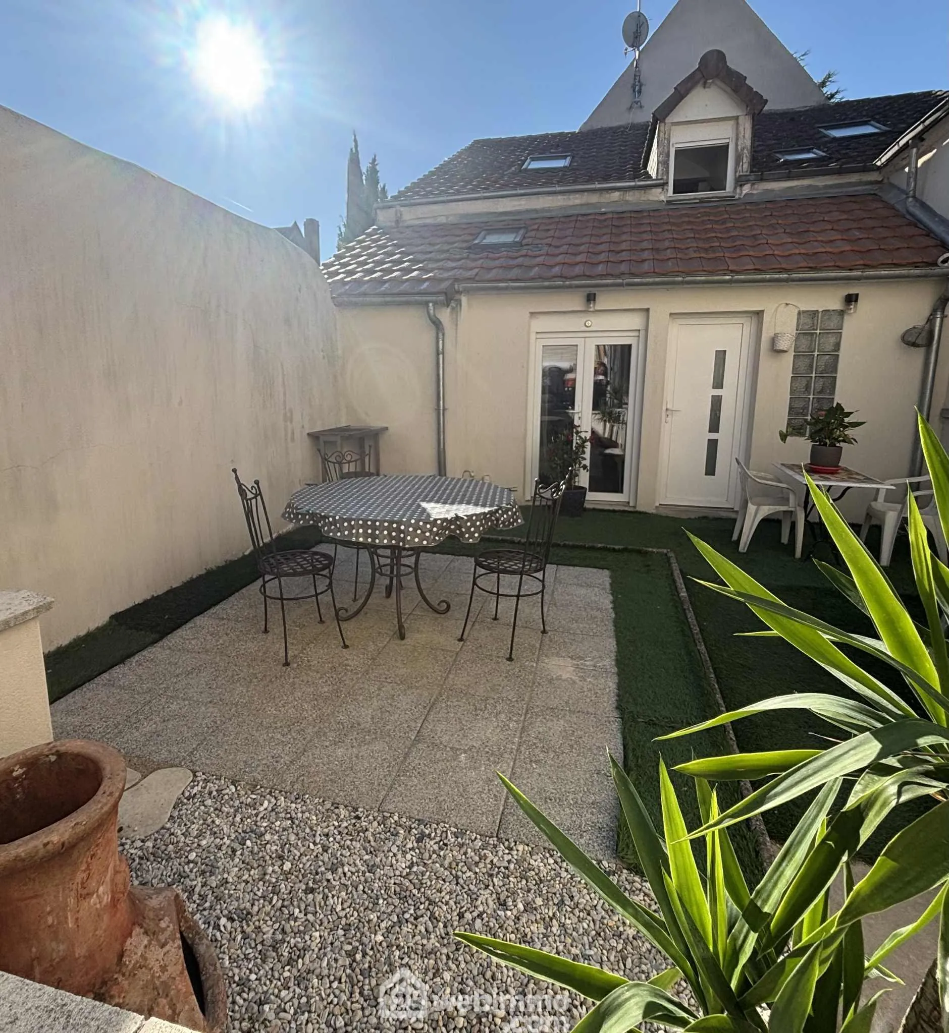 Maison de ville rénovée de 76,4 m² à Châtellerault, centre-ville 