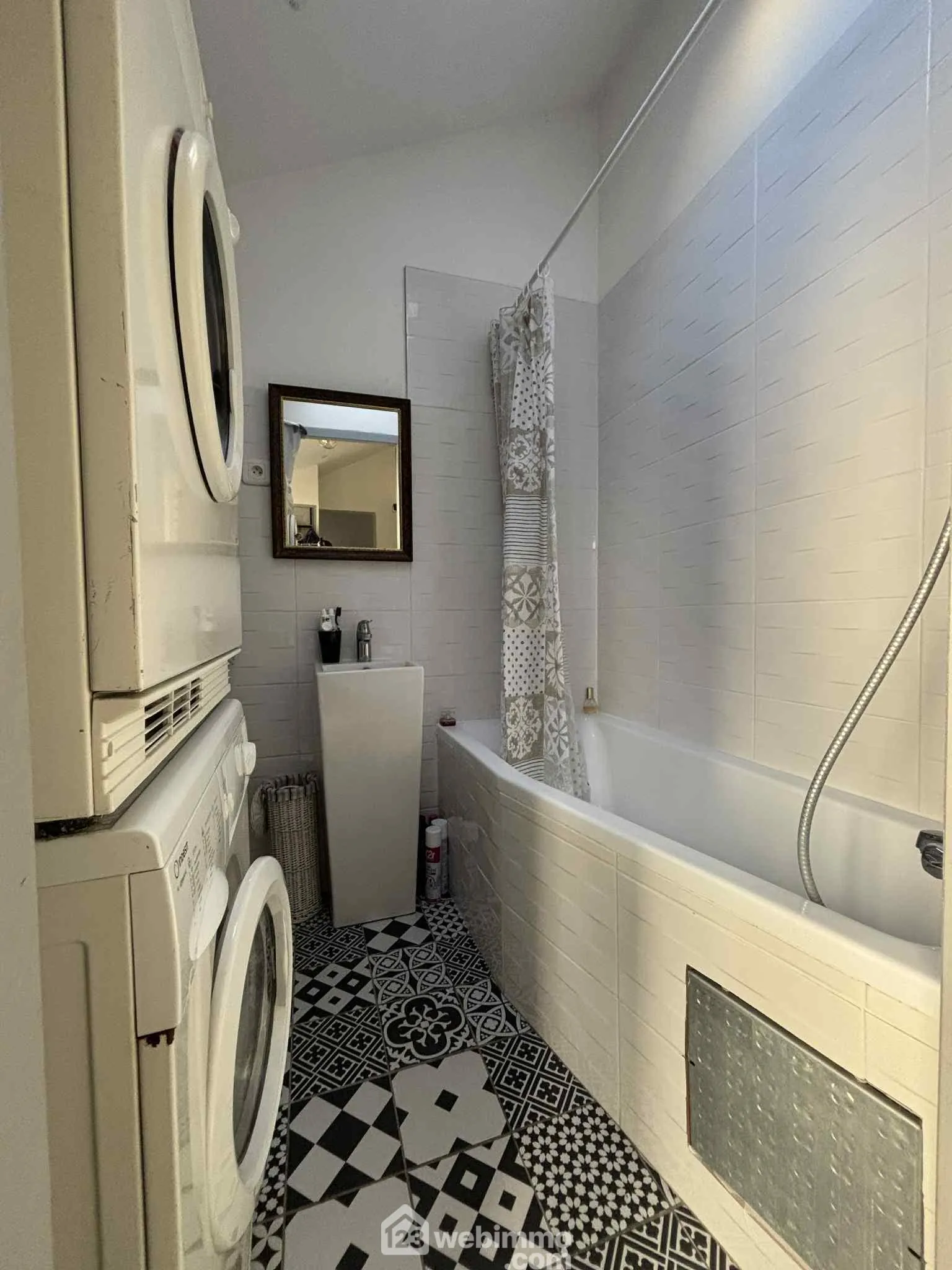 Maison de ville rénovée de 76,4 m² à Châtellerault, centre-ville 