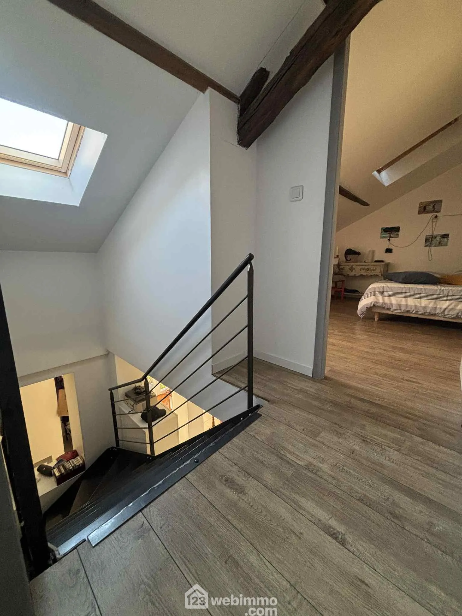 Maison de ville rénovée de 76,4 m² à Châtellerault, centre-ville 