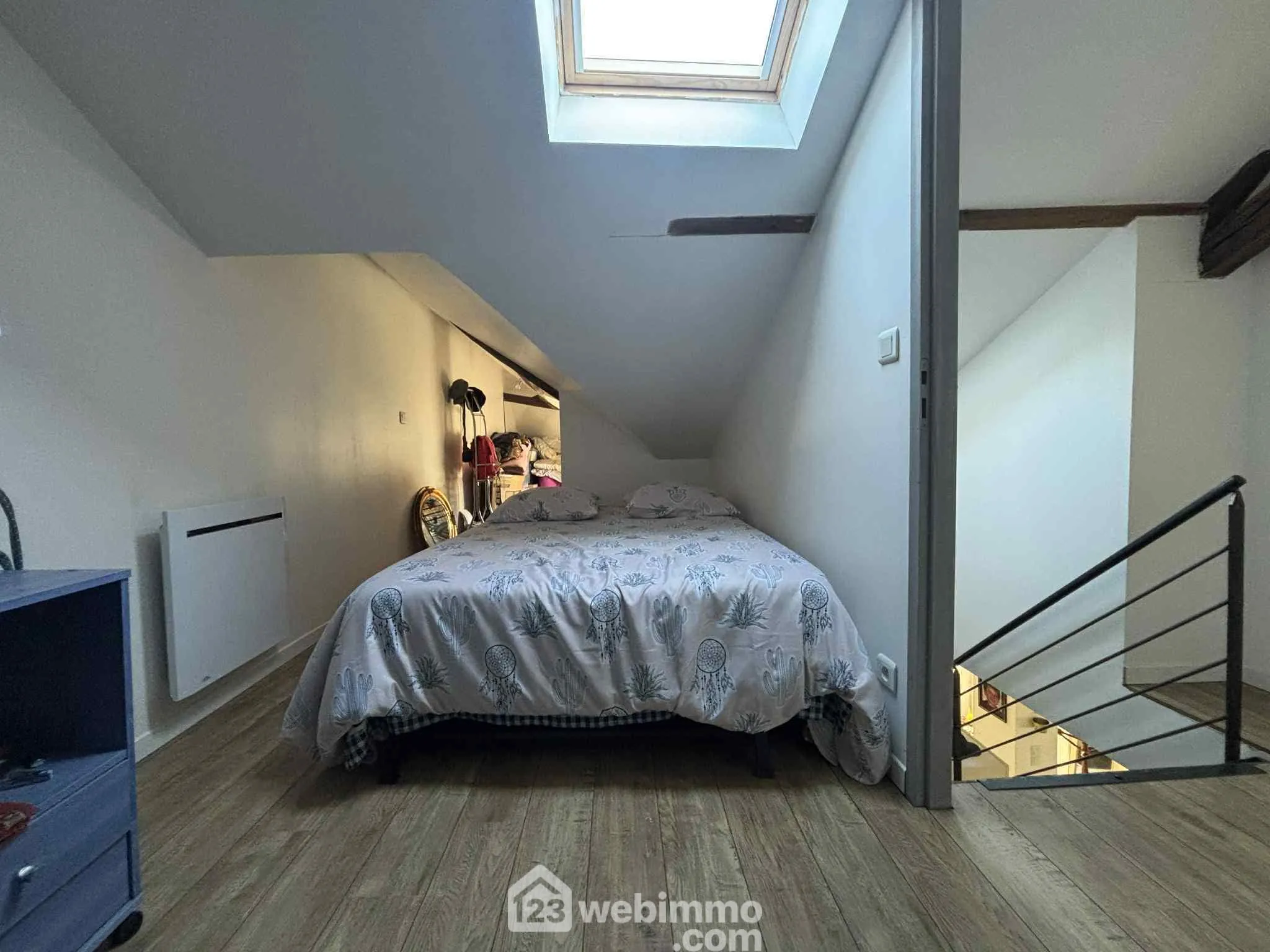 Maison de ville rénovée de 76,4 m² à Châtellerault, centre-ville 