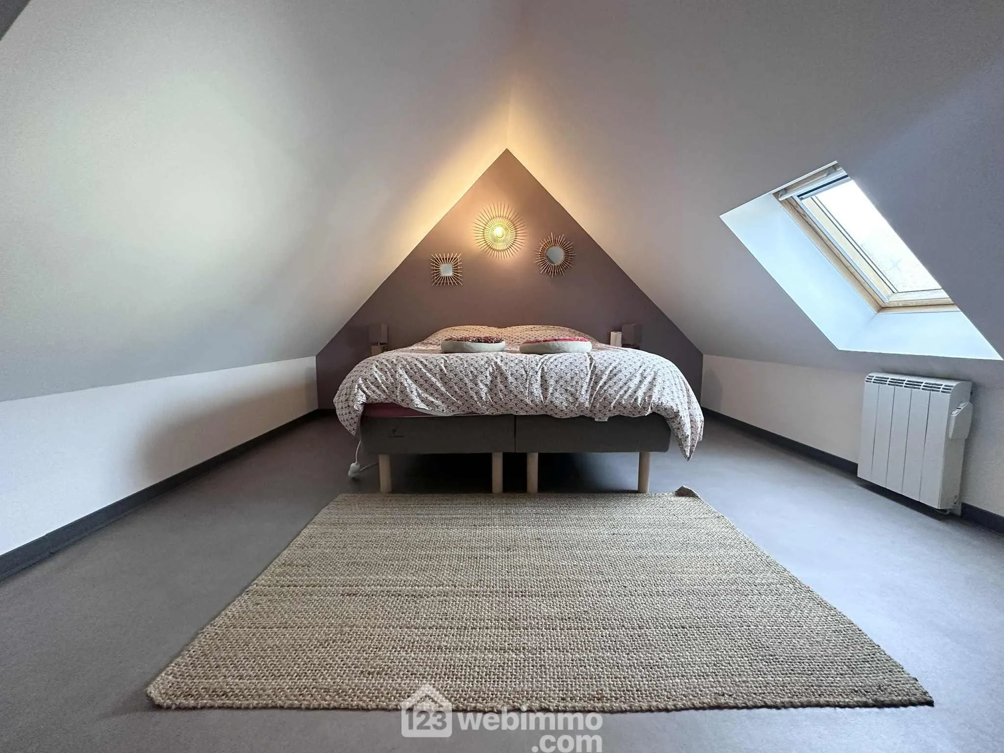 Maison rénovée de 98 m² à Crécy-sur-Serre avec jardin et stationnement 