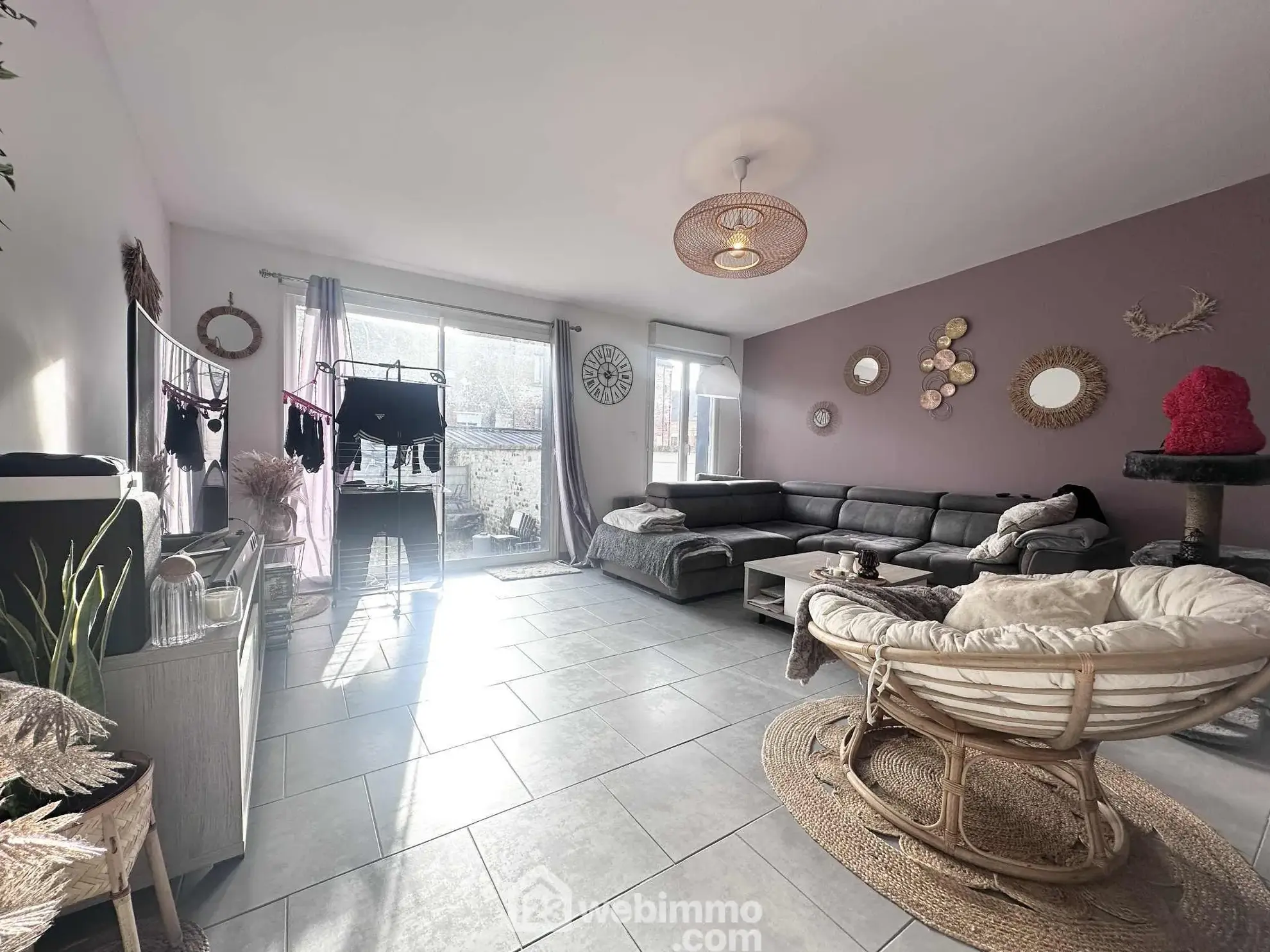 Maison en briques rénovée de 98 m² à Crécy-sur-Serre, secteur calme avec jardin et stationnement 