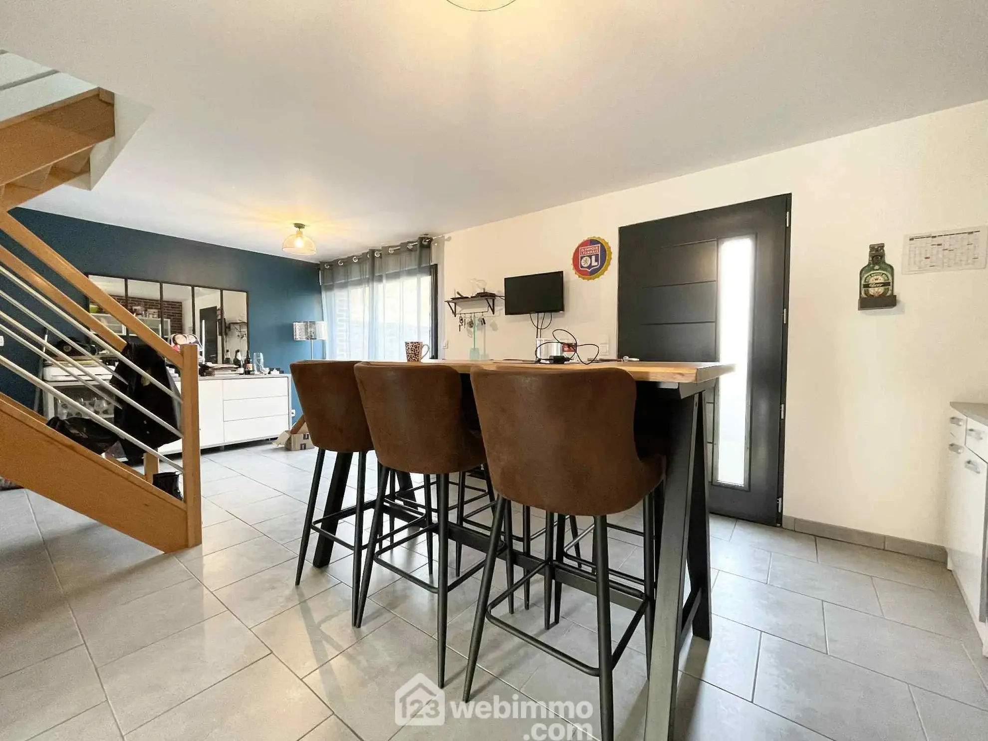 Maison en briques rénovée de 98 m² à Crécy-sur-Serre, secteur calme avec jardin et stationnement 