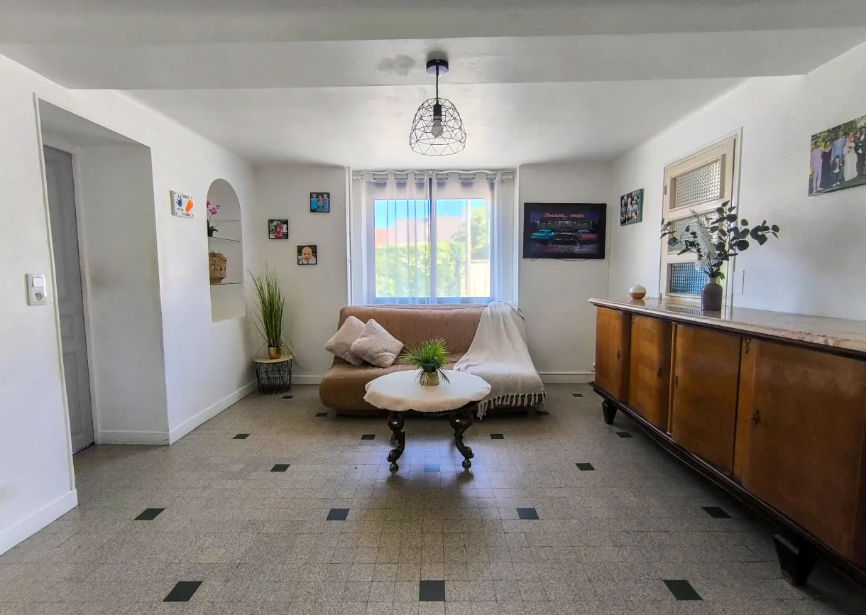 Maison 5 pièces lumineuse à Château-Thierry – 117 m² avec jardin et dépendance 