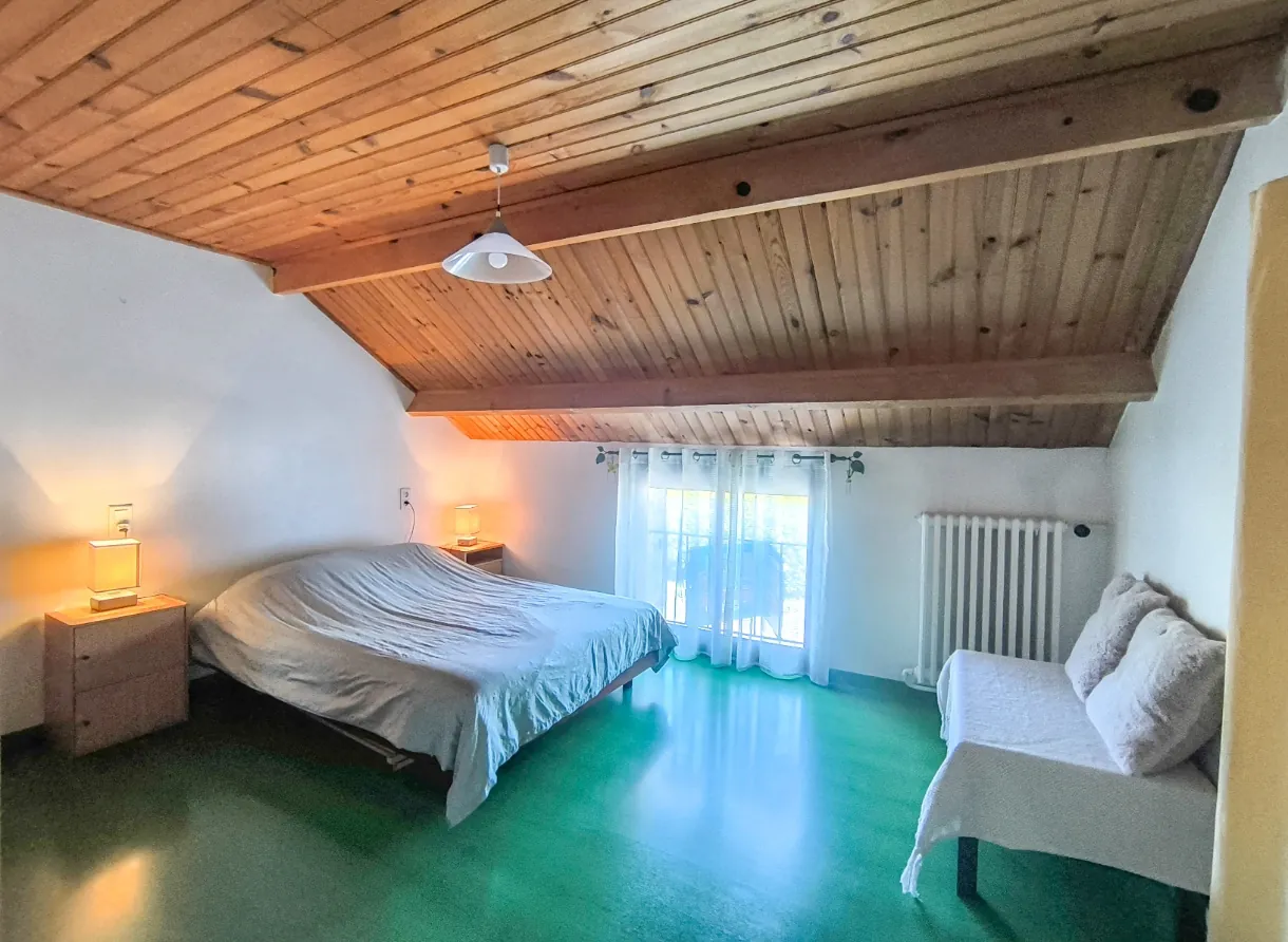 Maison 5 pièces lumineuse à Château-Thierry – 117 m² avec jardin et dépendance 