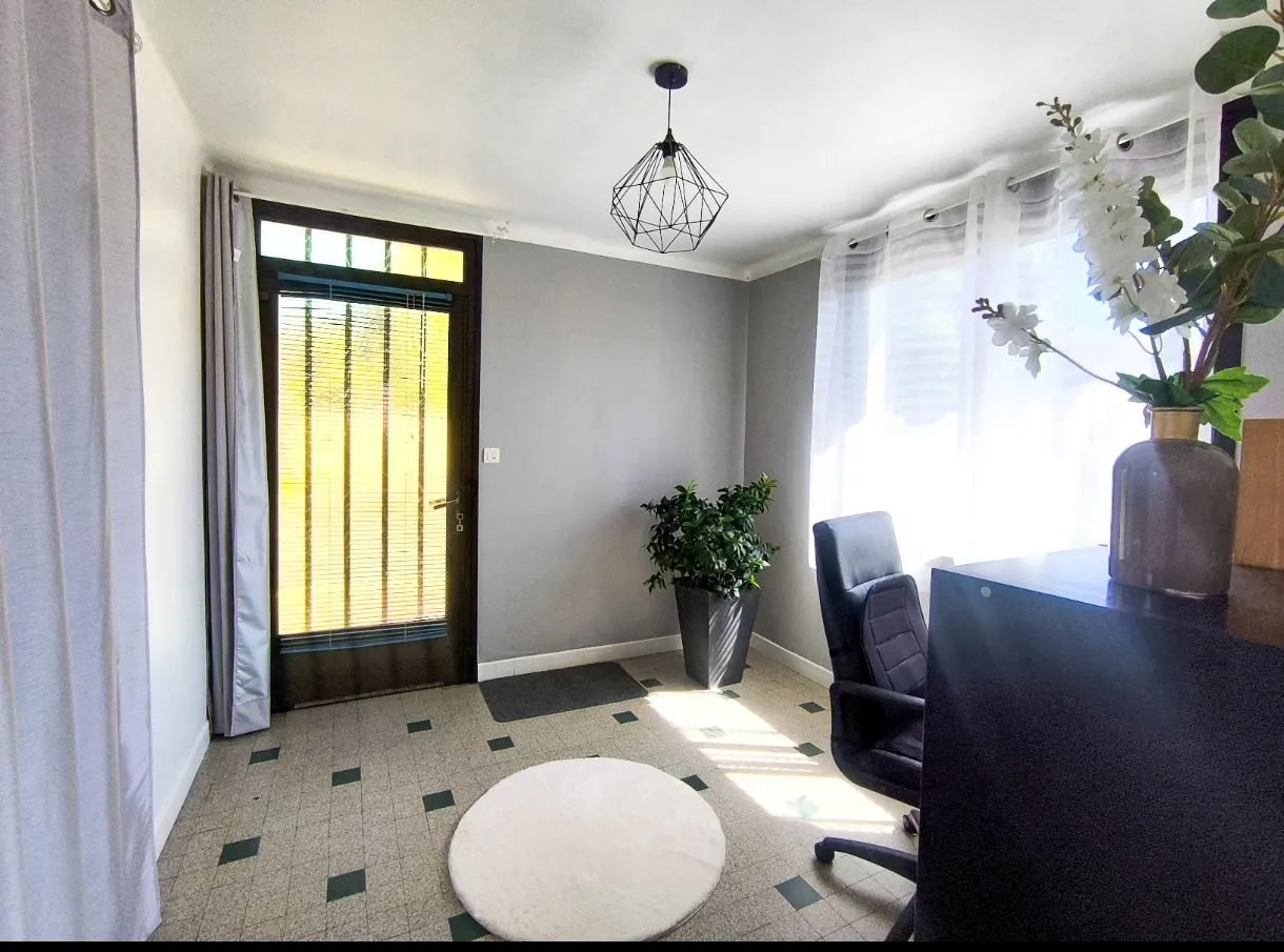 Maison 5 pièces lumineuse à Château-Thierry – 117 m² avec jardin et dépendance 