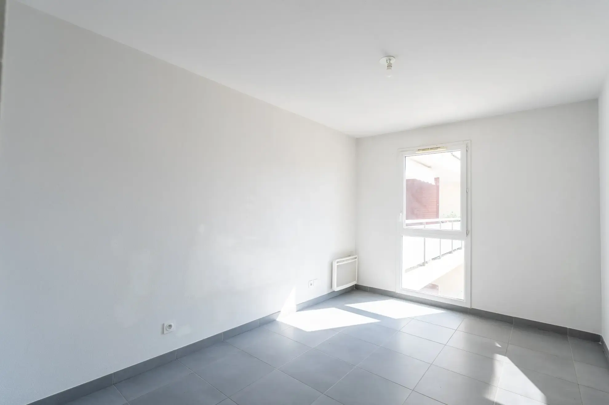 Appartement T3 lumineux avec terrasse et garage à Marseille Timone 