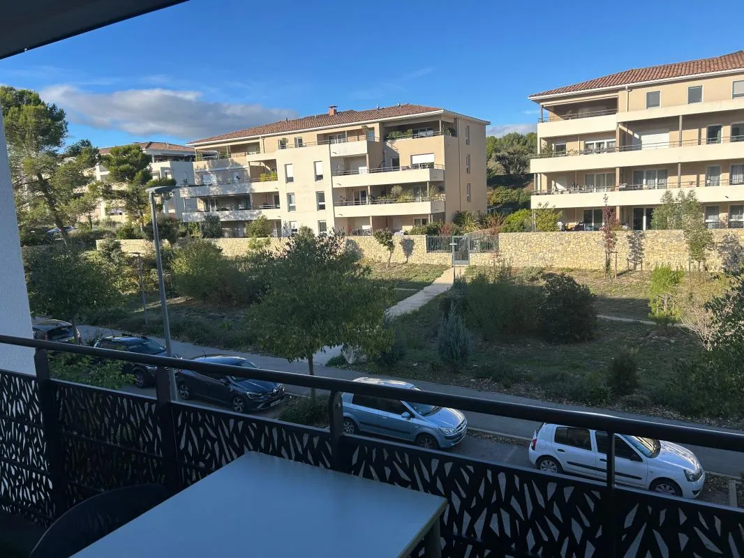 Appartement neuf à Nîmes avec terrasse et garage, investissement rentable