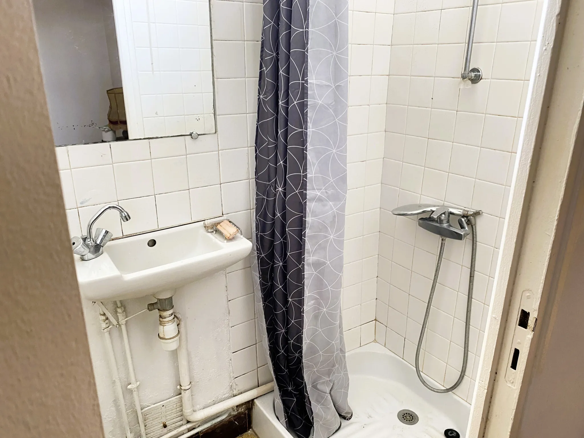 Maison individuelle à Chantecoq avec grand terrain arboré et potentiel à 15 min de Montargis 