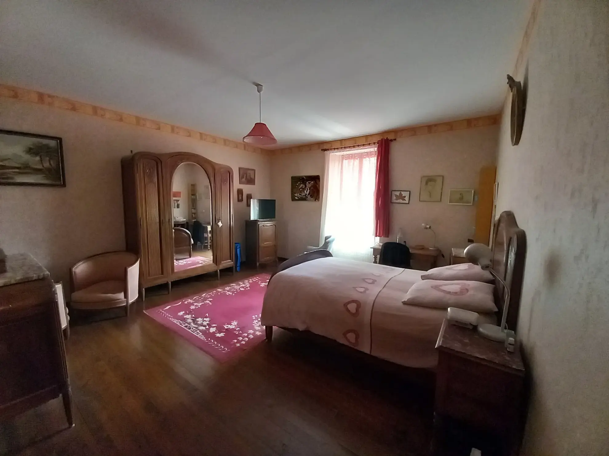 Belle maison girondine avec dépendances, 4 chambres et grand jardin à La Réole 