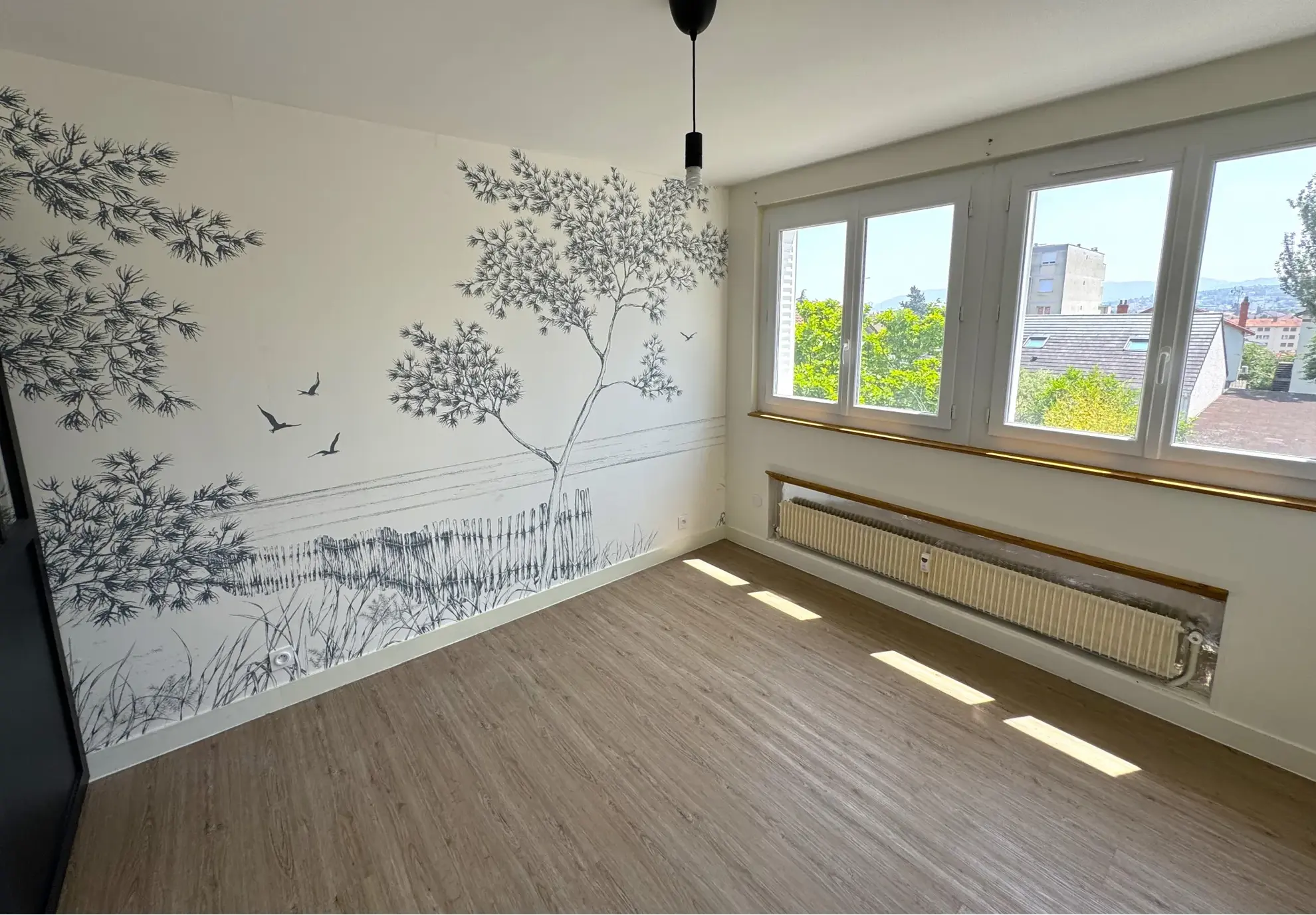 Appartement T4 rénové avec garage et cave à Clermont-Ferrand — Limite Chamalières 