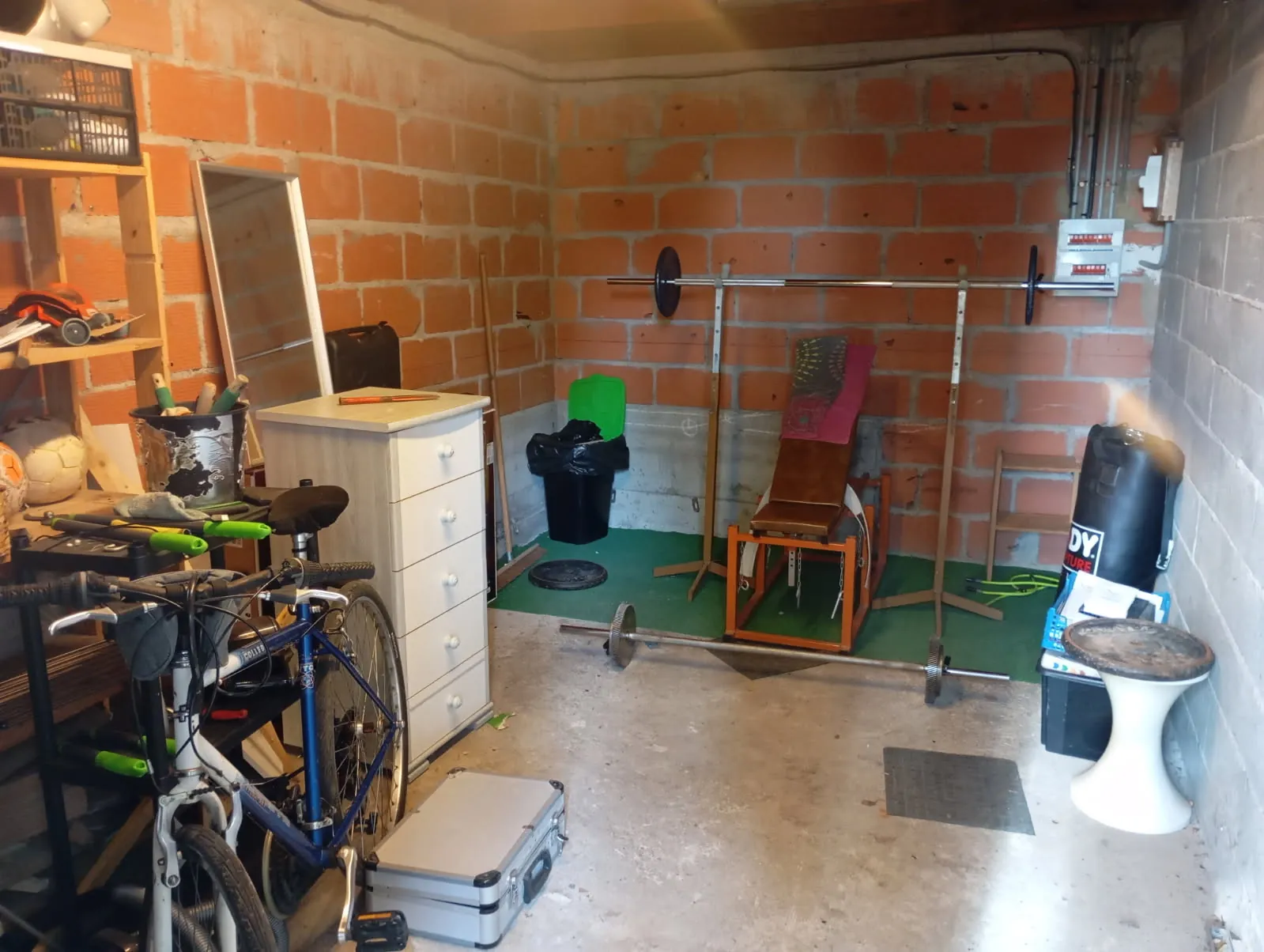 Appartement F4 de 98 m2 avec jardin privatif et garage à Millau 