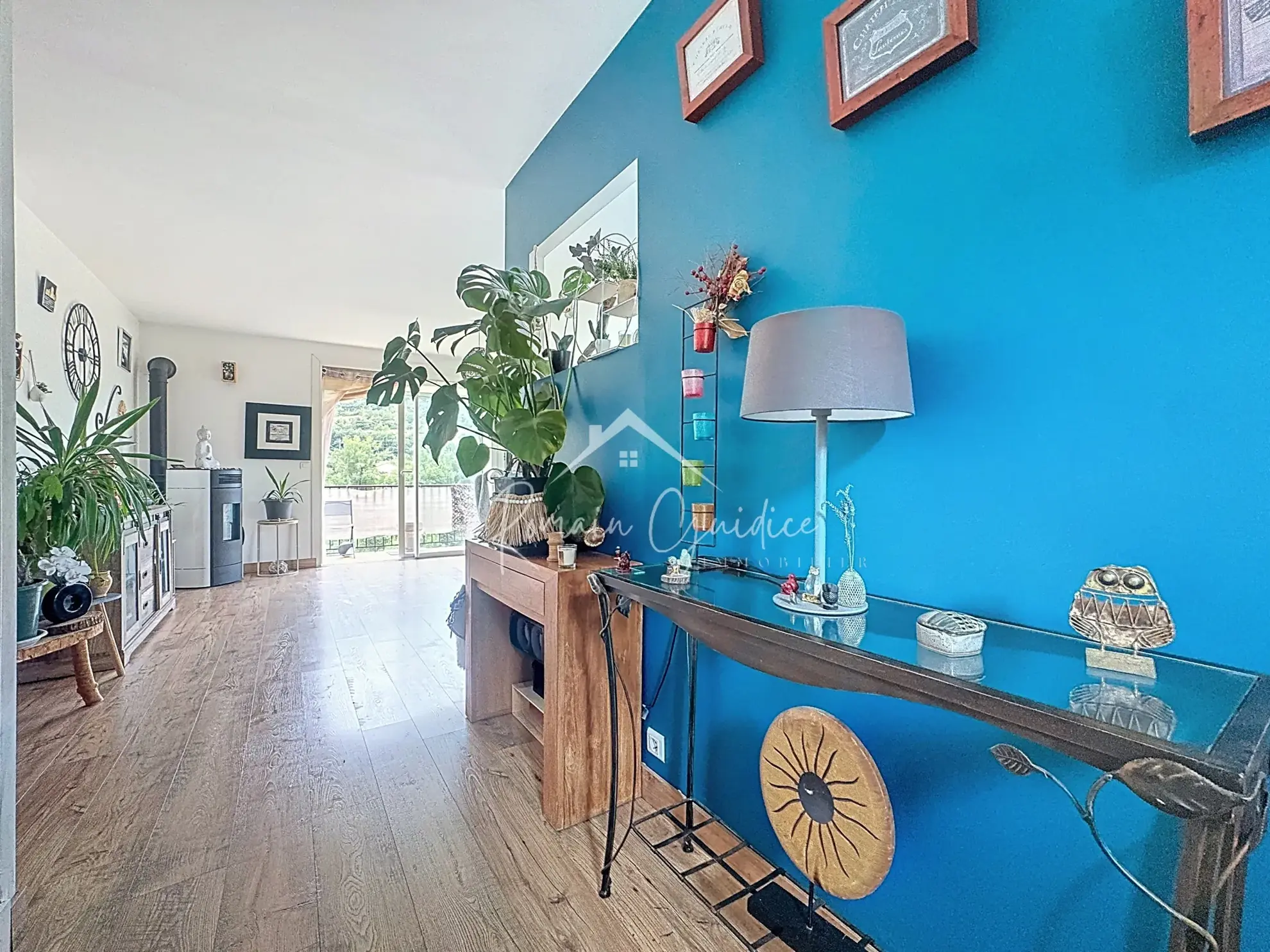 Appartement F4 de 98 m² avec garage, jardin et vue sur Millau 